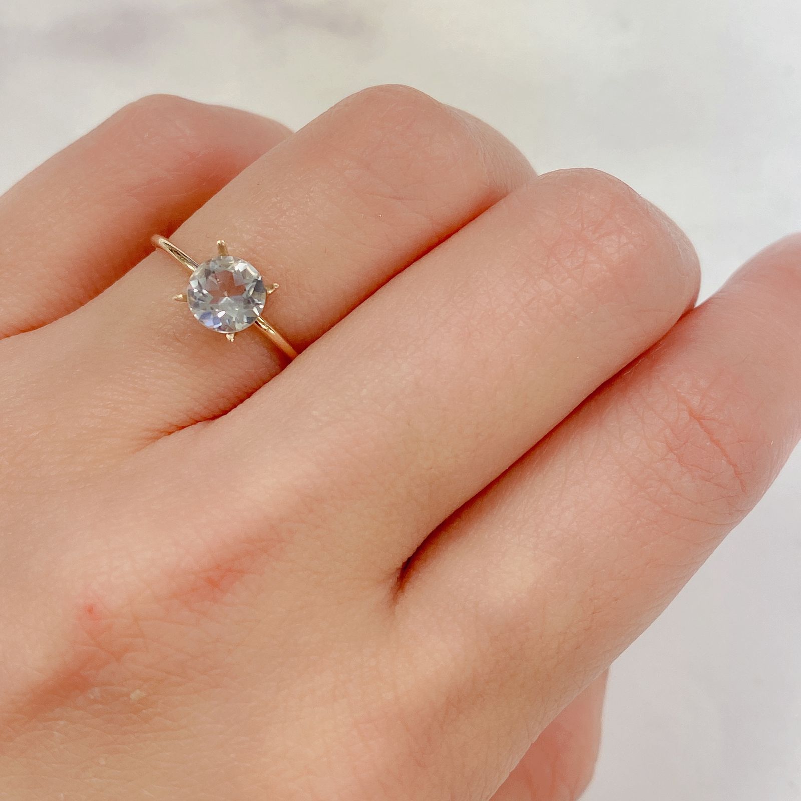 <ランダムセレクト1個販売> 水晶SA(宝石名ロック・クリスタル) ラウンドカット ブラジル産 0.80ct前後 識別済[20107183]6×6mm前後