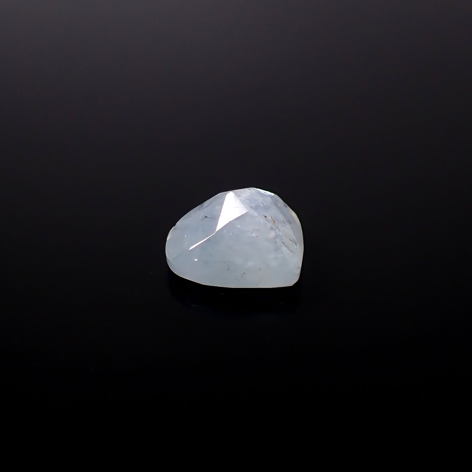 イリデッセンスアクアマリン ブラジル産 2.38ct / 8.7x9.8mm前後 [250730850]