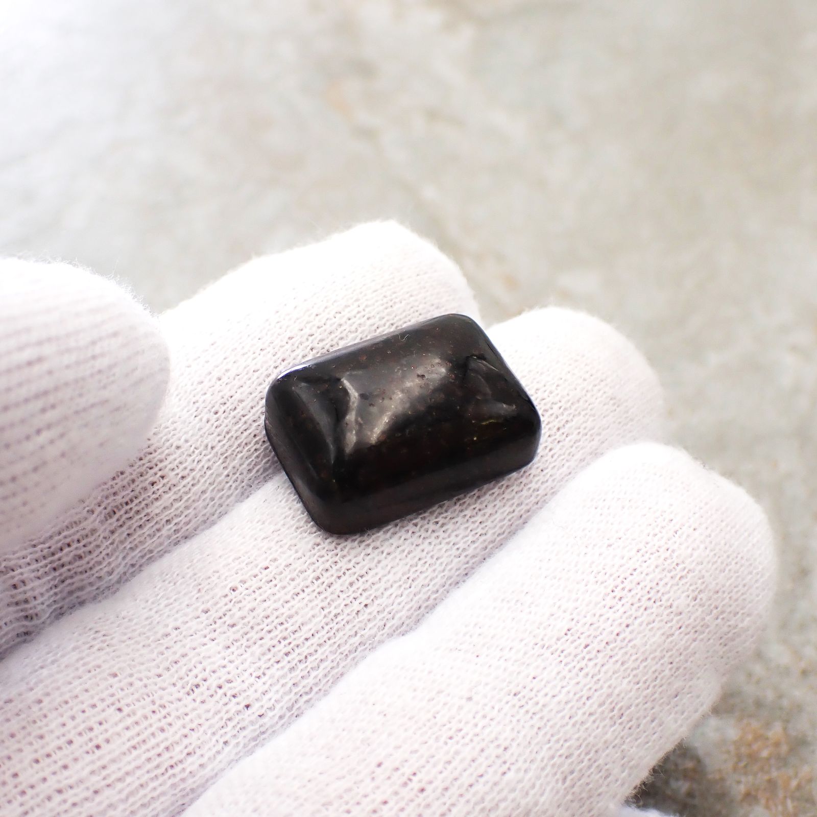 コンドライト隕石 発見地：アフリカ・サハラ砂漠 33.83ct [241029339]20.2x15.1mm前後