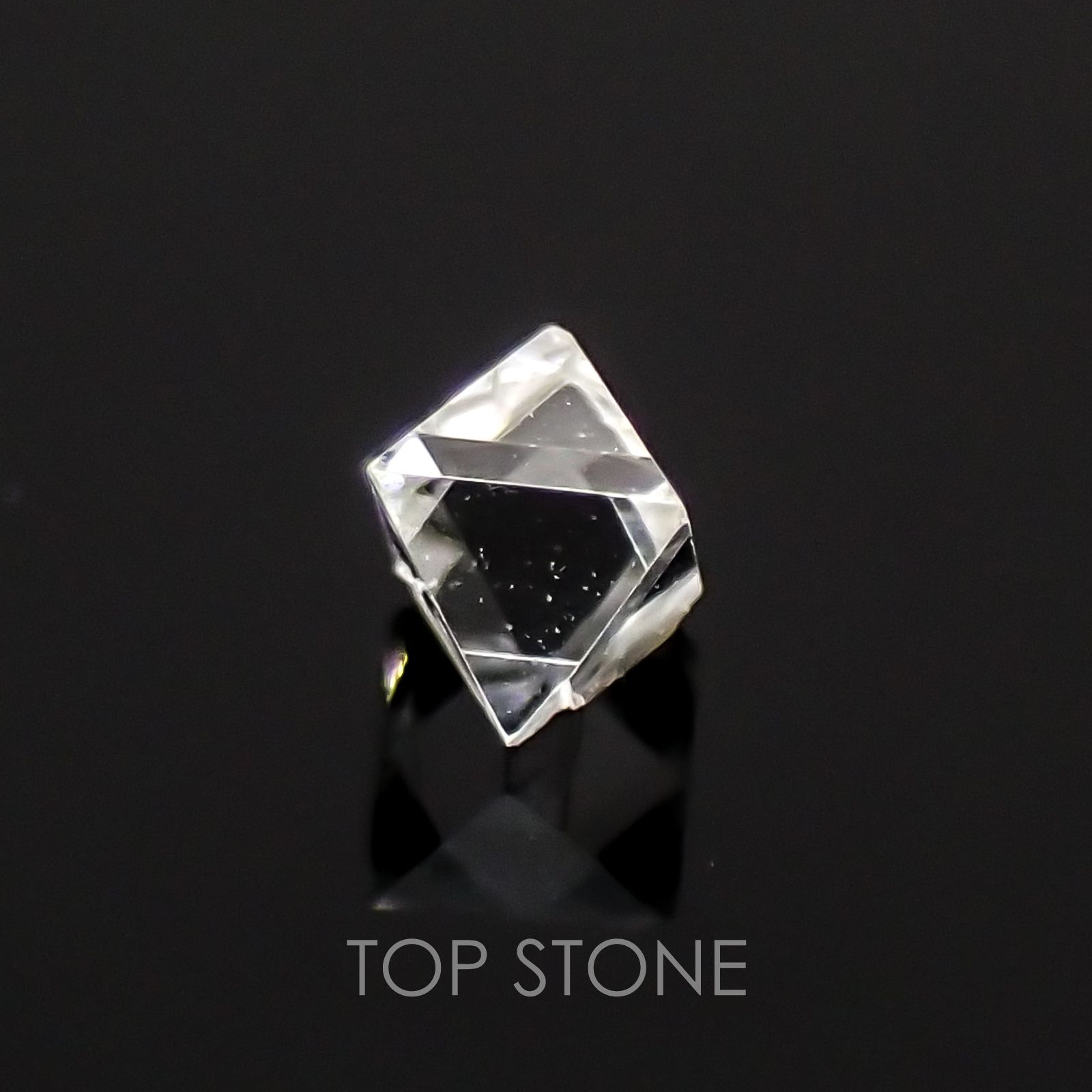 ソーヤブルダイヤモンド 原石 ロシア産 ルース 0.046ct[210310109]2.5×2mm前後