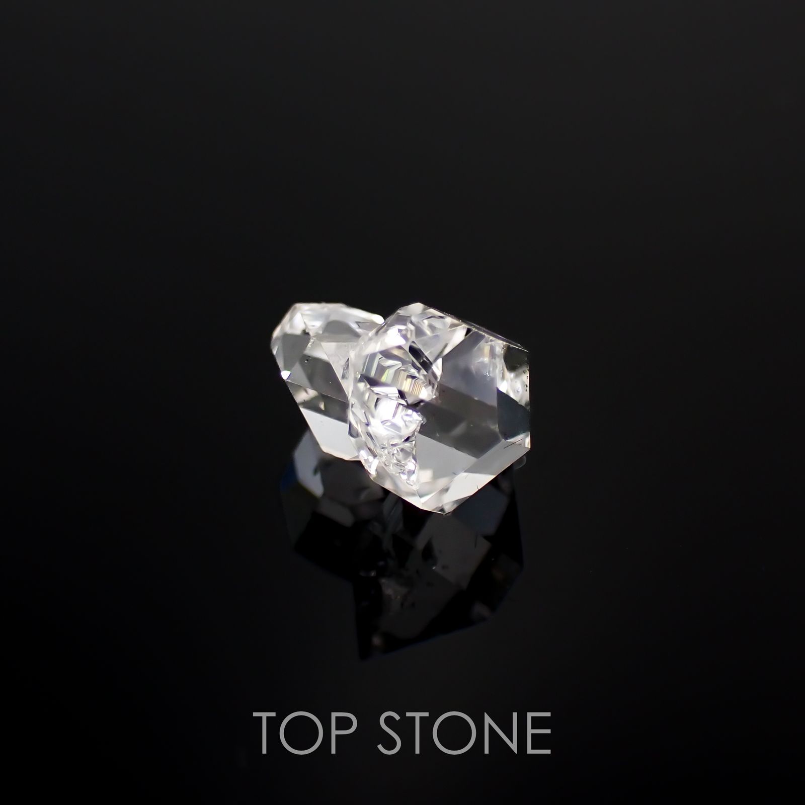 ハーキマーダイヤモンド 原石 アメリカ・ニューヨーク州産 2.29ct[221219430]10.2x8.9mm前後