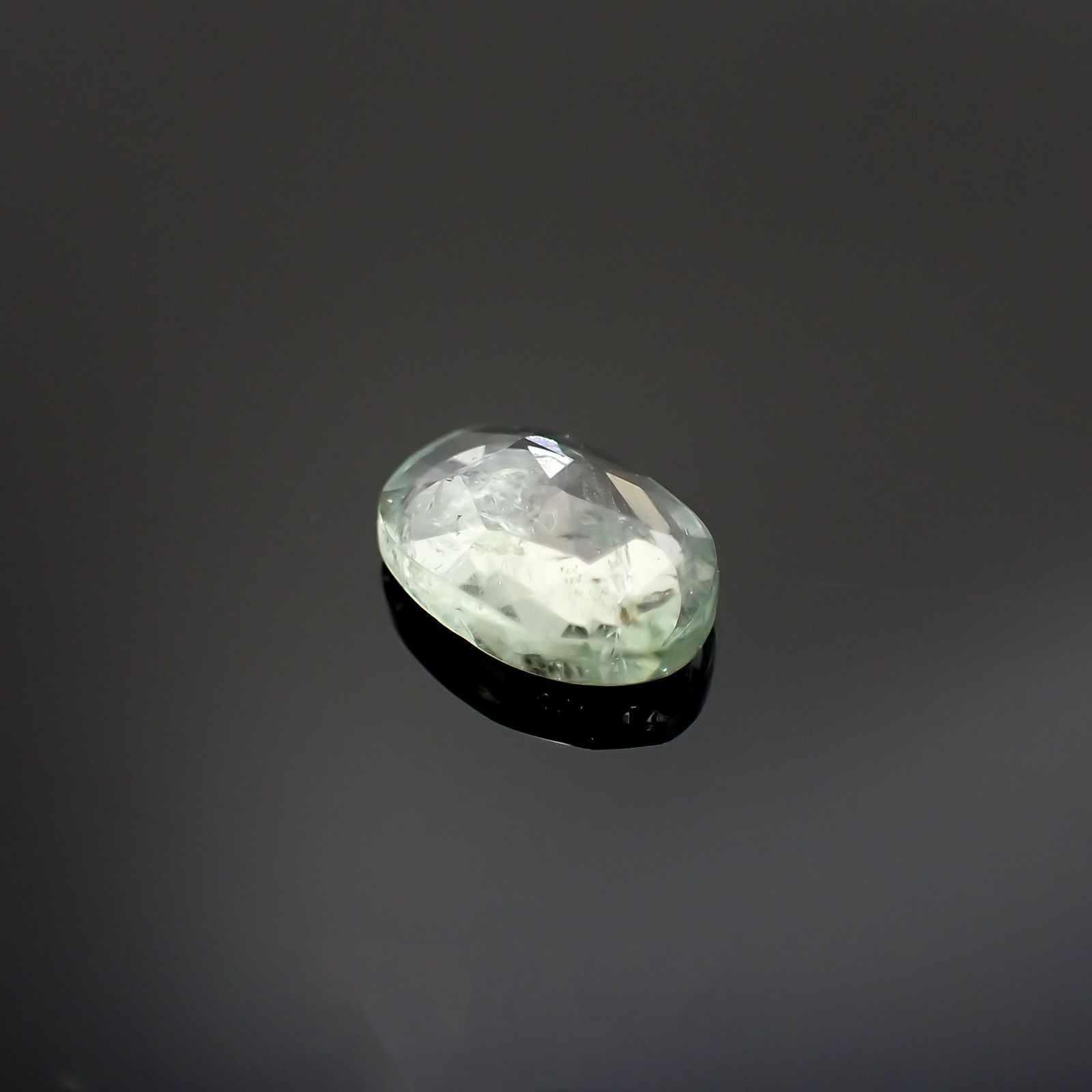 ◇ローズカット◇バナジウムコーネルピン(宝石名コーネルピン)タンザニア・タンガ州産 1.01ct 識別済[220115548]7.7x5.1mm前後