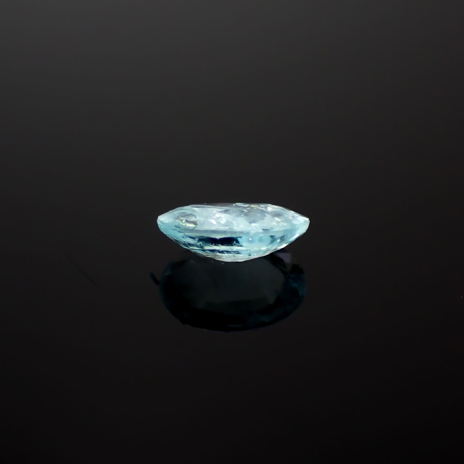 パライバトルマリン モザンビーク産 0.30ct[240928778]5.4x3.9mm前後