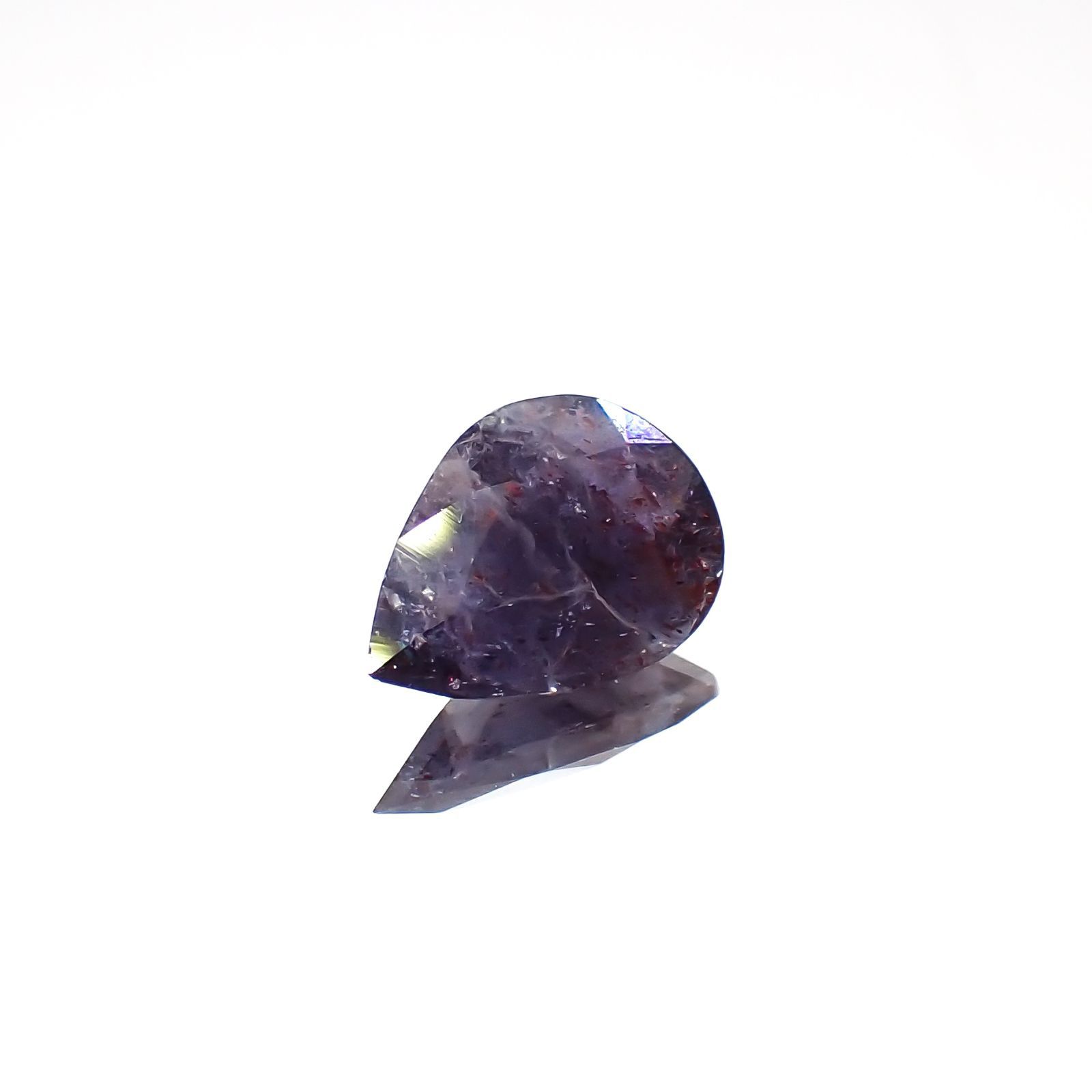 ブラッドショットアイオライト インド産 1.31ct[221219653]10.6x7.6mm前後
