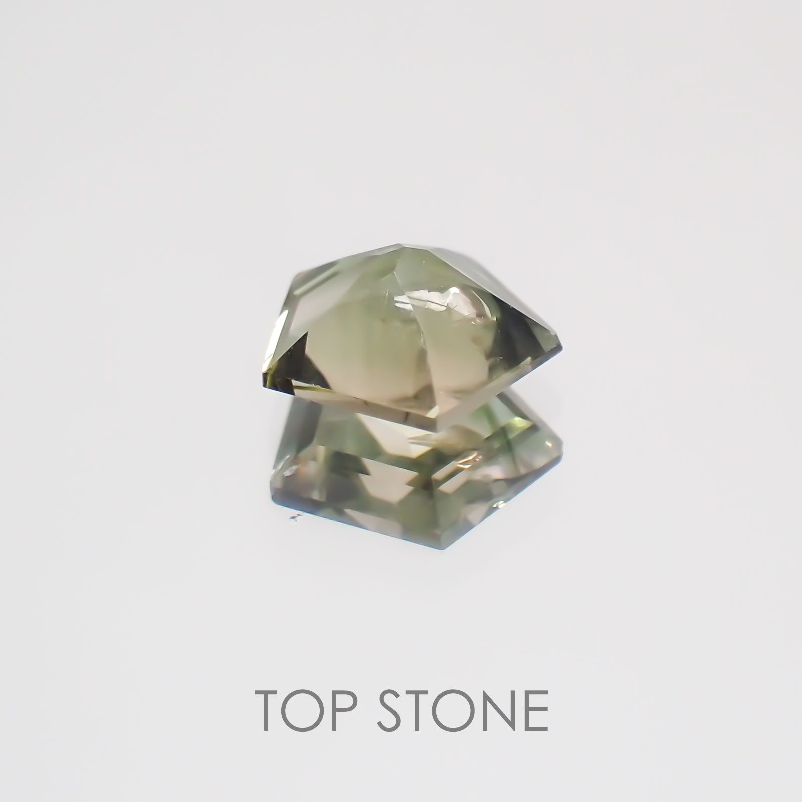 ◇ペンタゴンカット◇バイカラートルマリンSA ブラジル,アフリカ産 ルース 0.35ct[21019554]5.2×5.2mm前後