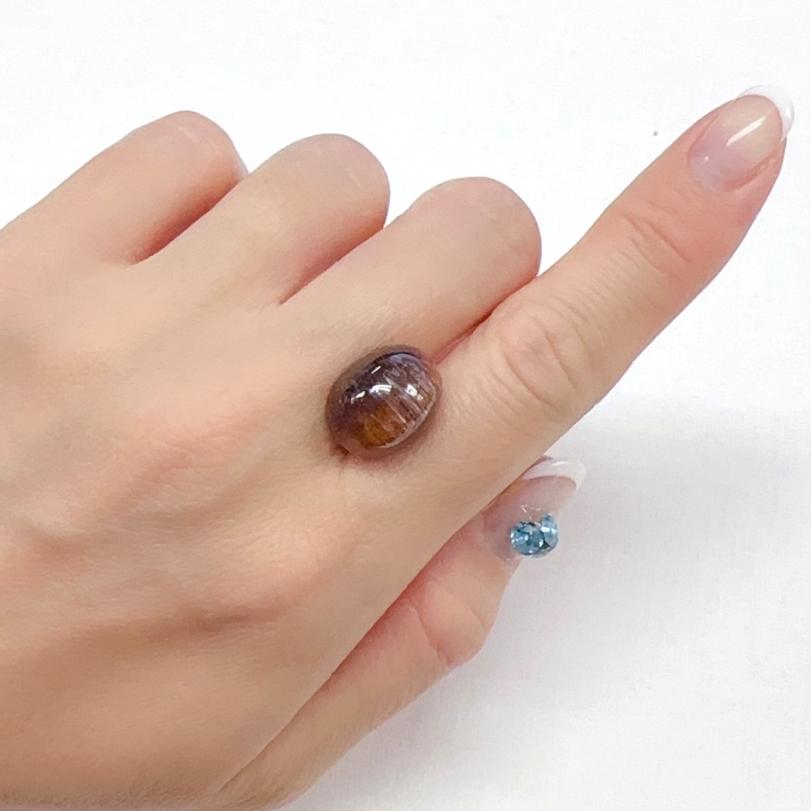 ルチルクォーツ キャッツアイ ブラジル産 13.36ct[240427050]15.4x12.2mm前後