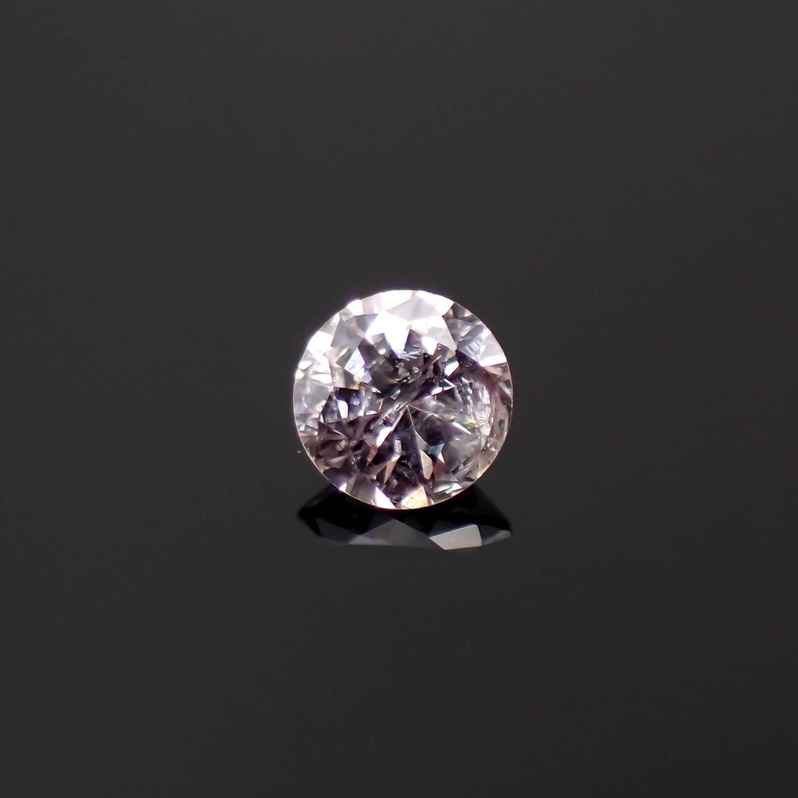ピンクダイヤモンド(宝石名ダイアモンド I-1/VERY LIGHT PINK PURPLE) 0.060ct ソ付(CGL)[230120144]2.52x2.55mm前後