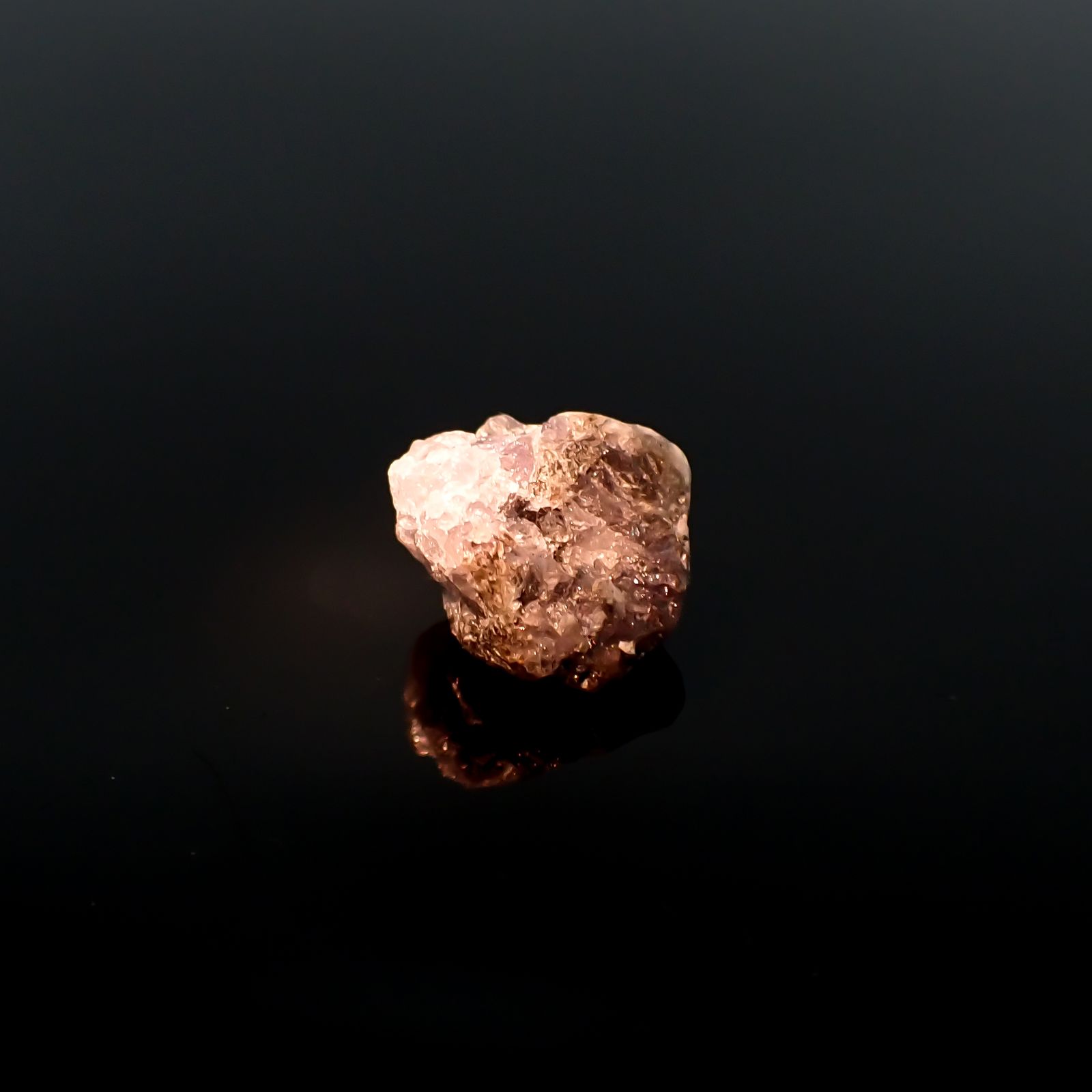 アレキサンドライト 原石 ロシア産 8.95ct[240427024]13x12.5mm