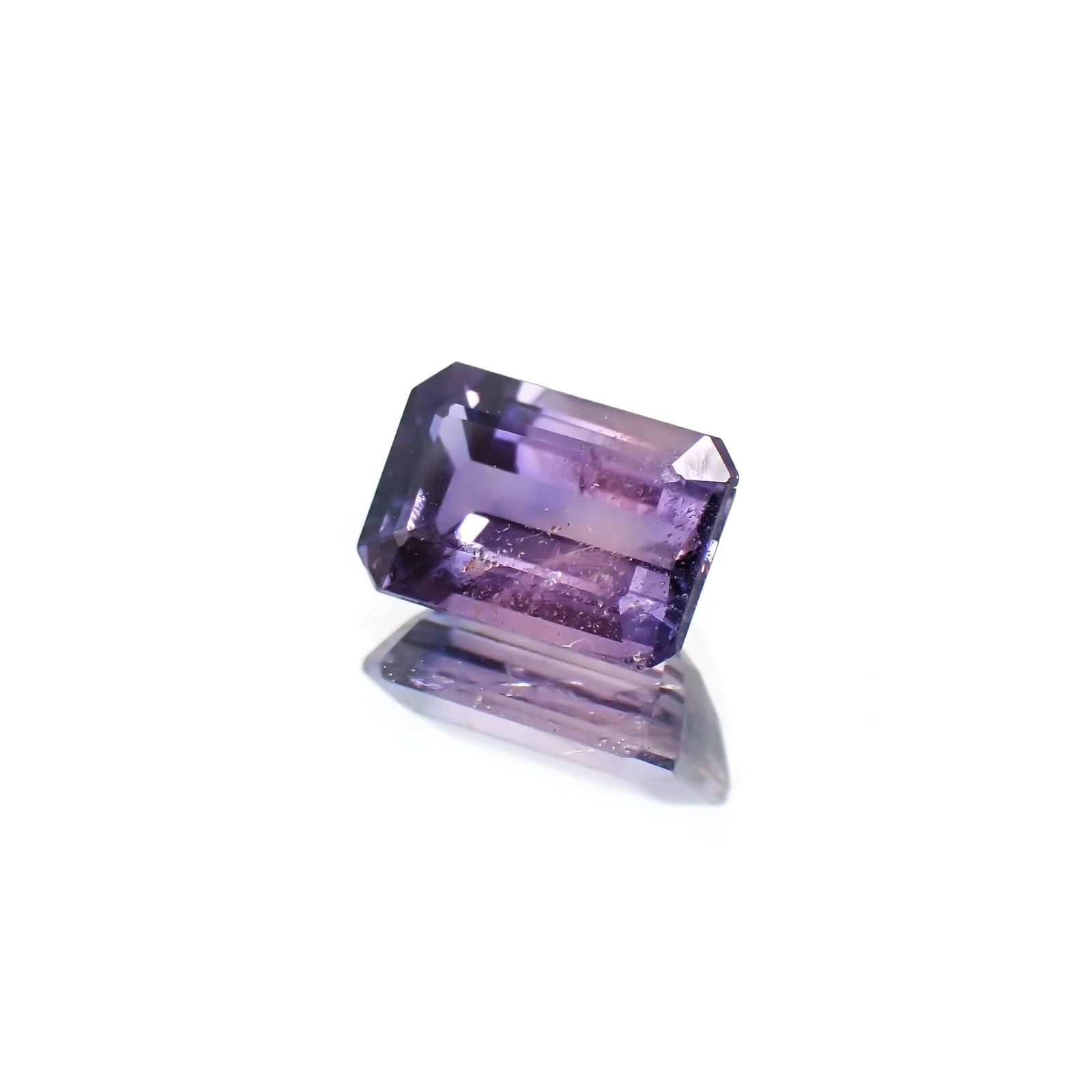 バイカラーサファイア(宝石名バイカラー・サファイア) タンザニア産 識別済 1.02ct / 6.6x4.4mm前後 [210710606]