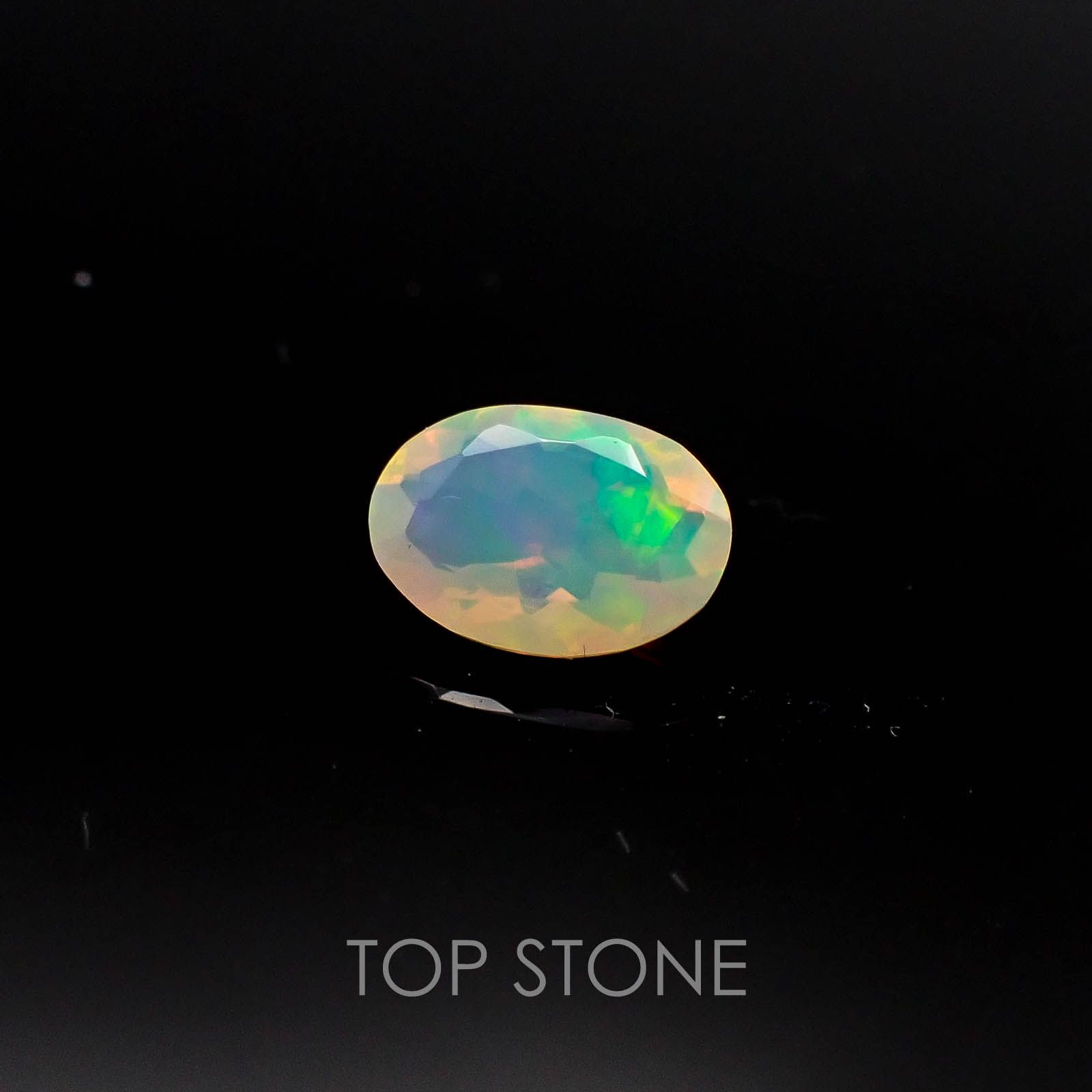 エチオピアオパール エチオピア産 ルース 0.78ct[]8.6×6mm前後
