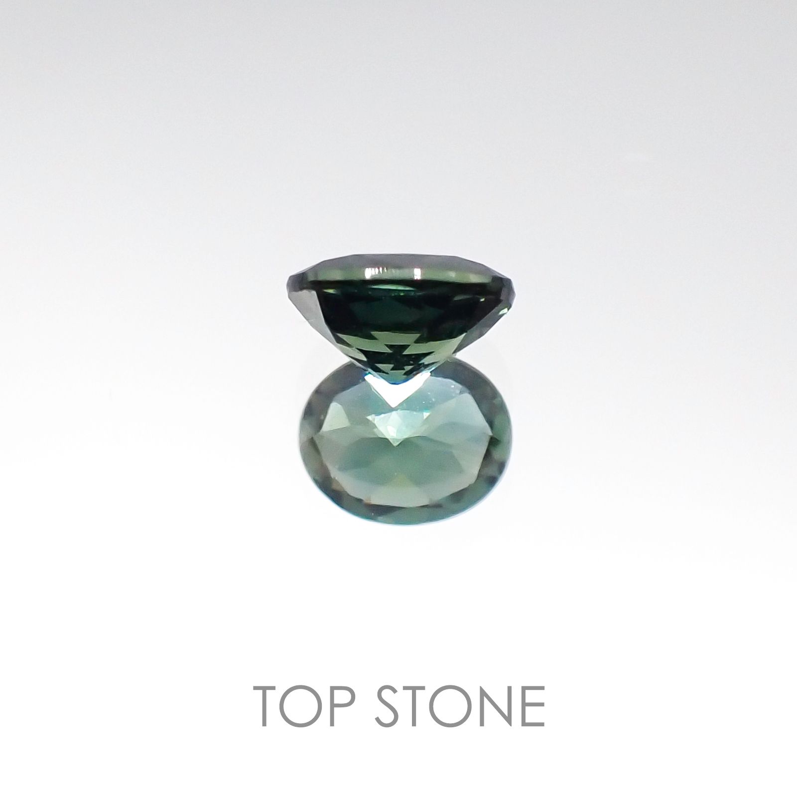 ゴールドシーンサファイア ケニア産 ルース 0.36ct[20021974]4.6×3.8mm前後