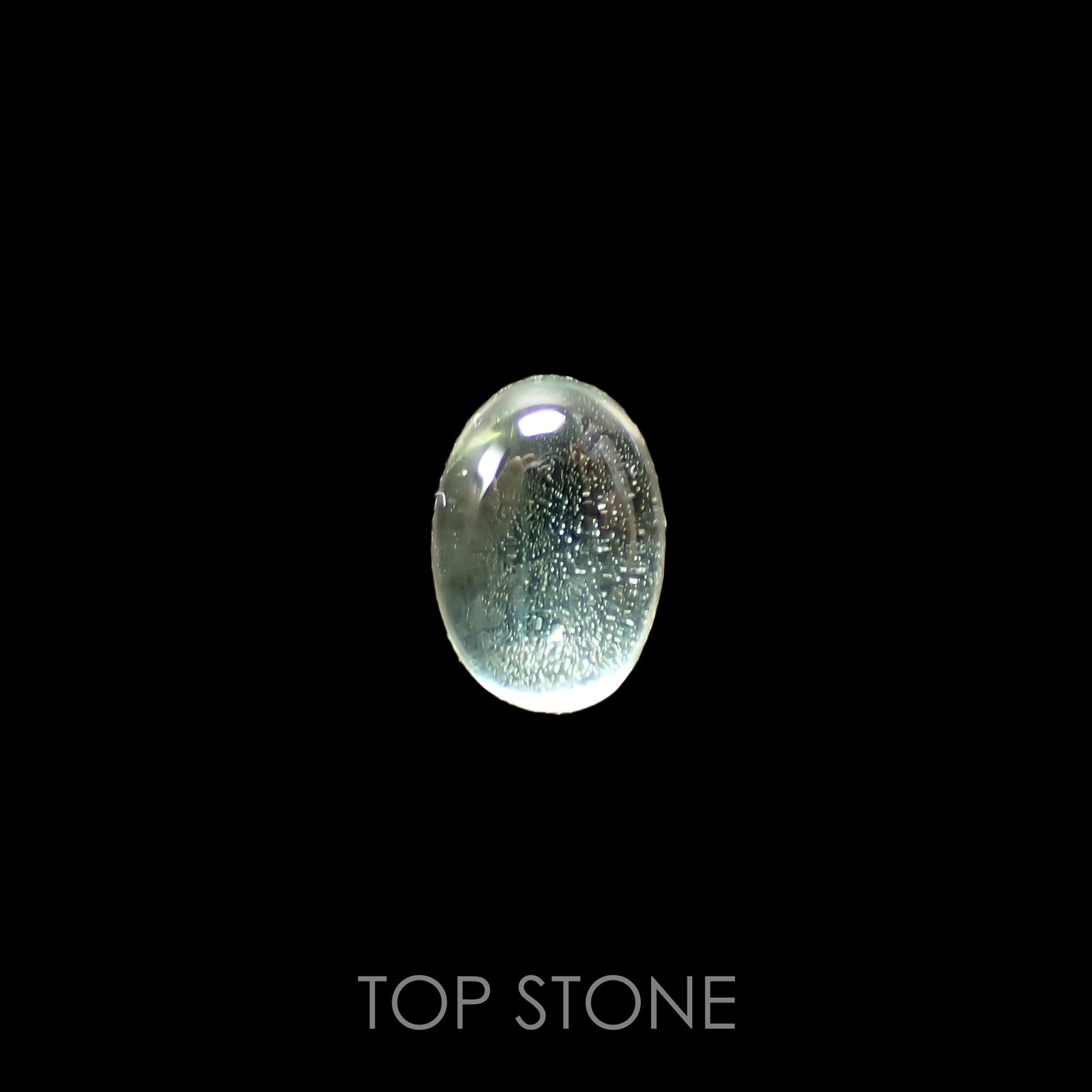 バナジウムコーネルピン(宝石名コーネルピン)タンザニア・タンガ州産 0.70ct 識別済[220115559]6x4.2mm前後