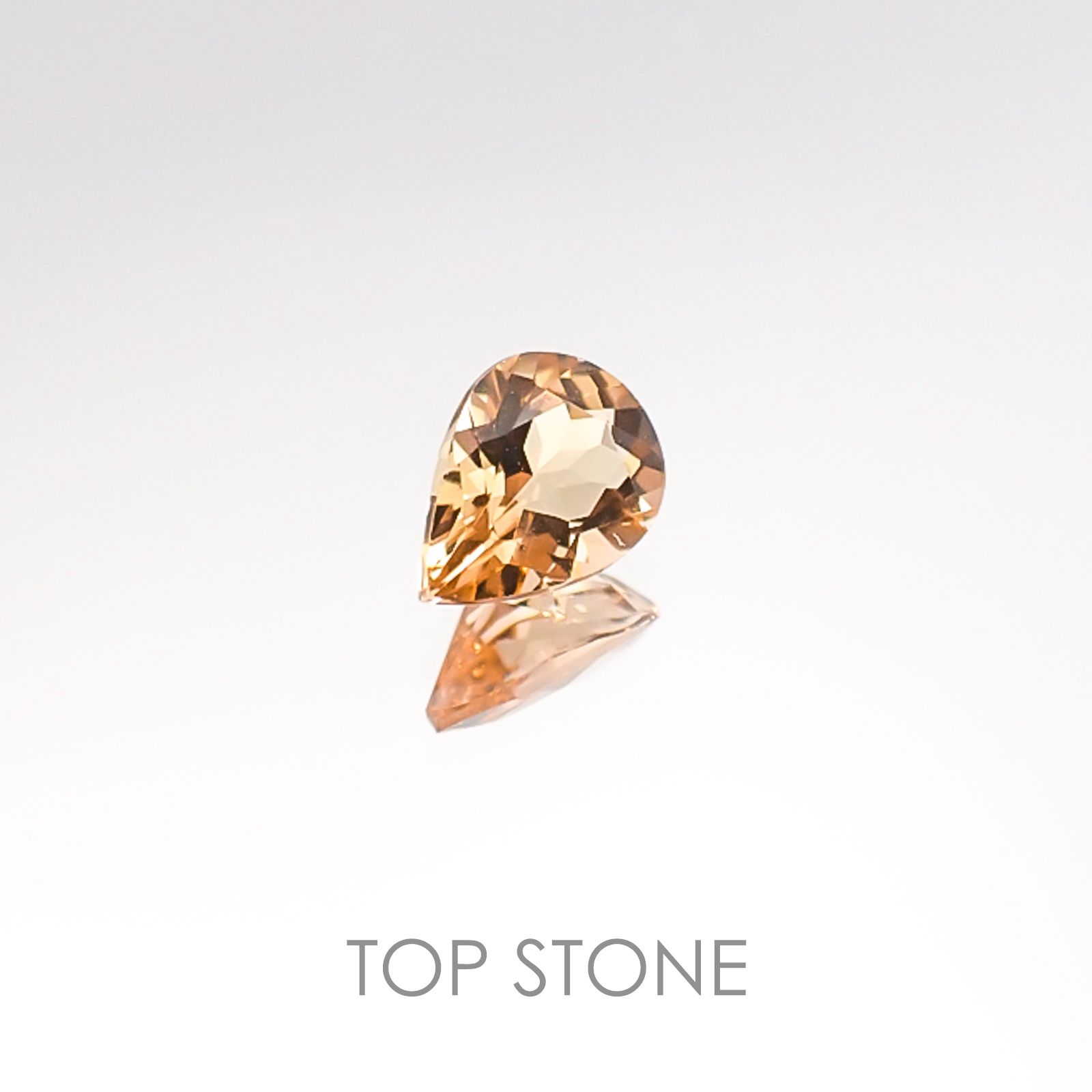 インペリアルトパーズ ブラジル産 ルース 0.5ct[20106513]5.9×4.4mm前後