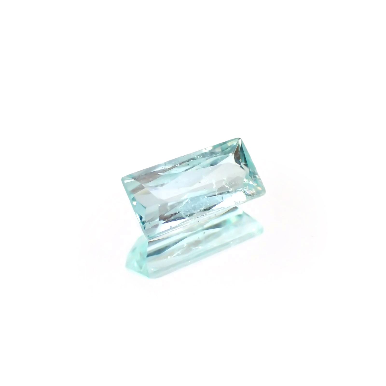 パライバトルマリン(宝石名トルマリン/別名パライバ・トルマリン)モザンビーク産 識別済 0.53ct / 6.8x3.3mm前後 [230421883]