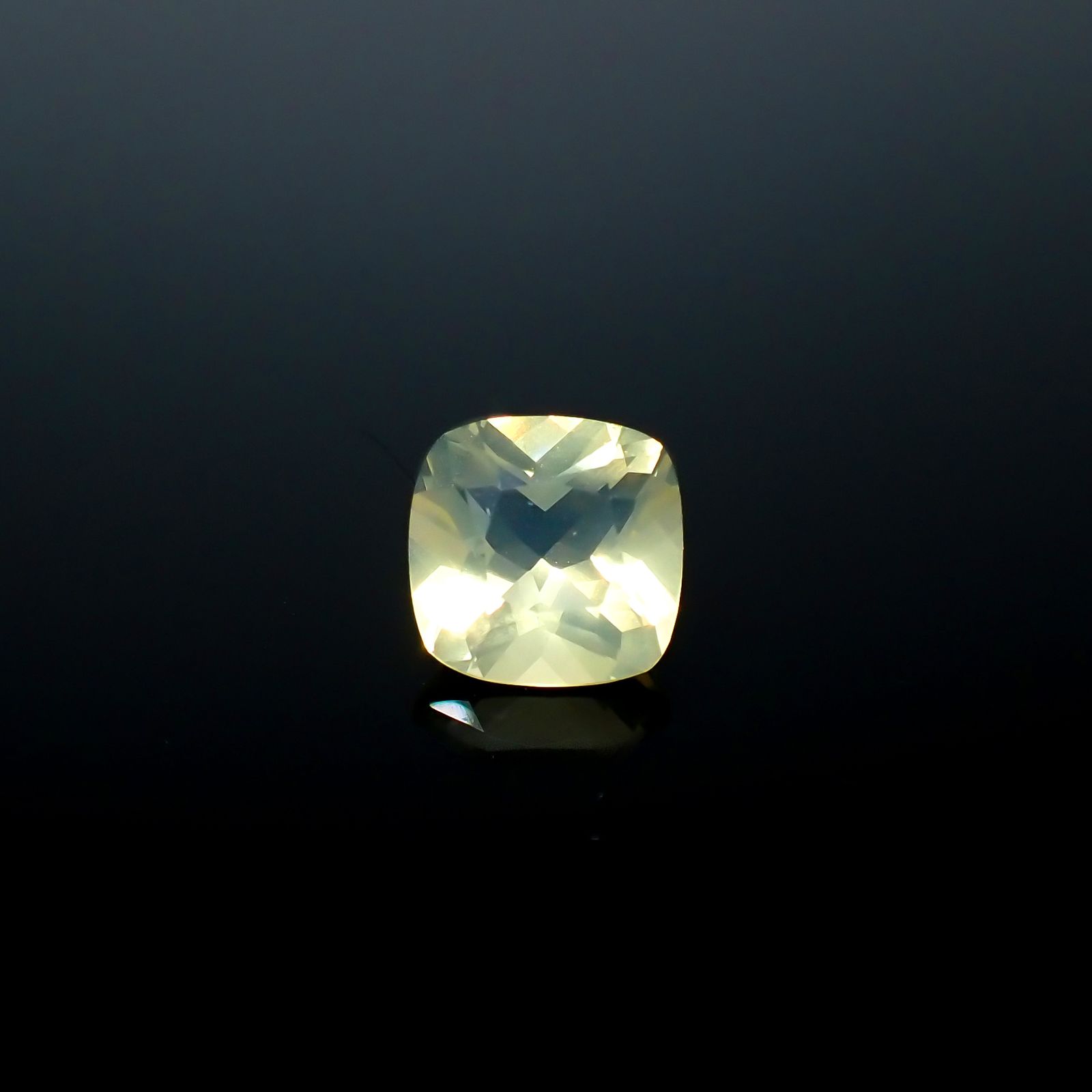 イエローオパール メキシコ産 1.74ct[240226198]8.4x8.3mm前後
