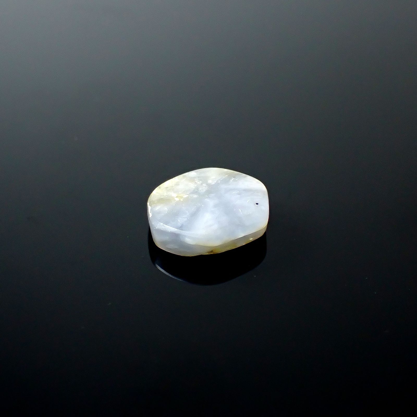 トラピッチェサファイア 原石スライス磨き(宝石名トラピッチェ・サファイア)ミャンマー産 3.05ct 識別済[250830986]9.4x8.2mm前後