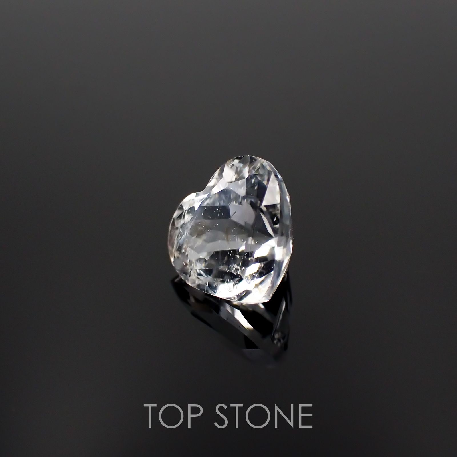 フェナカイト(宝石名フェナカイト)マダガスカル/ブラジル産 0.99ct 識別済[221119132]6.1x6.4mm前後