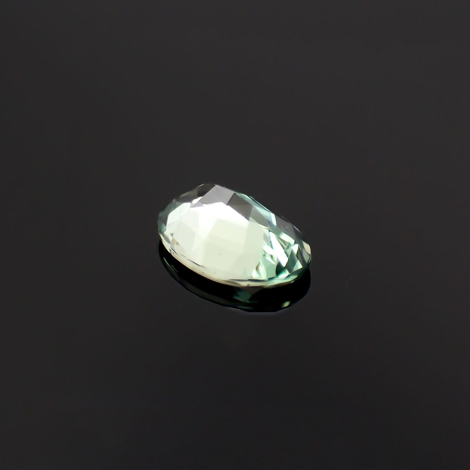 アレキサンドライト(宝石名アレキサンドライト)ブラジル産 GIA鑑付 0.50ct / 6.1x4.13mm前後 [230823160]