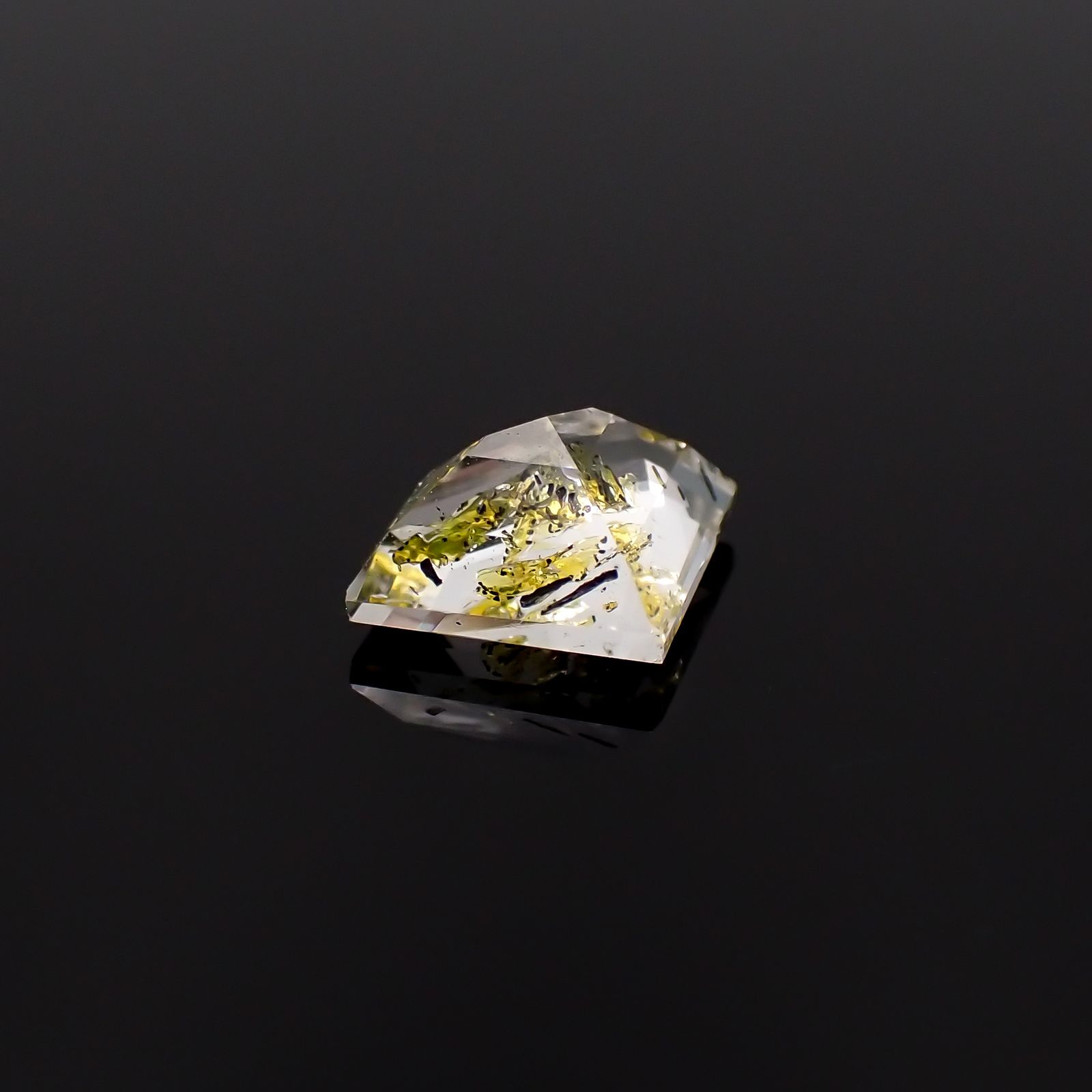◇カスタムカット◇オイルインクォーツ パキスタン産 0.76ct [230522095]6.3x8.1mm前後