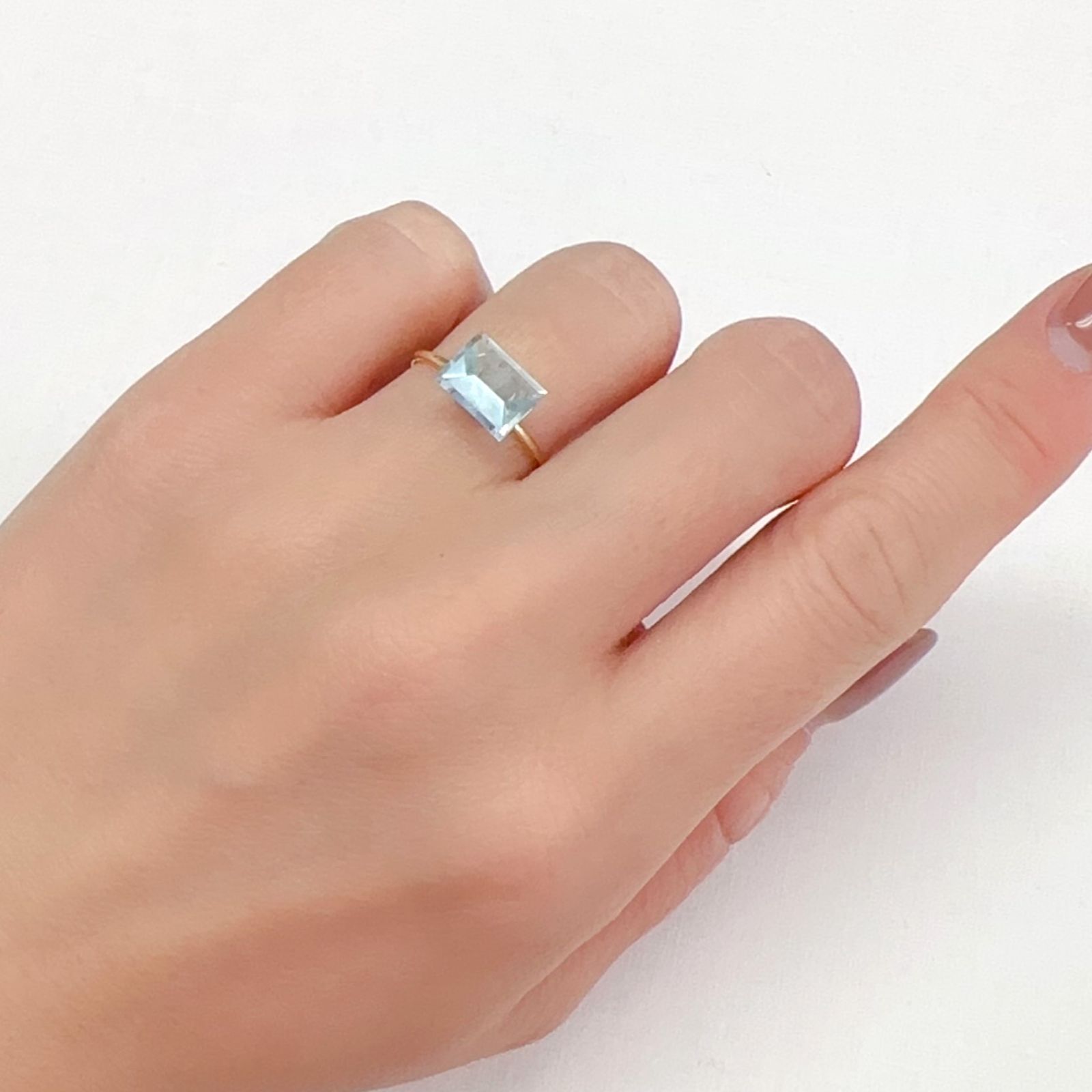 ◇ミラーカット◇アクアマリン モザンビーク産 1.52ct[240226102]8.5x6.5mm前後
