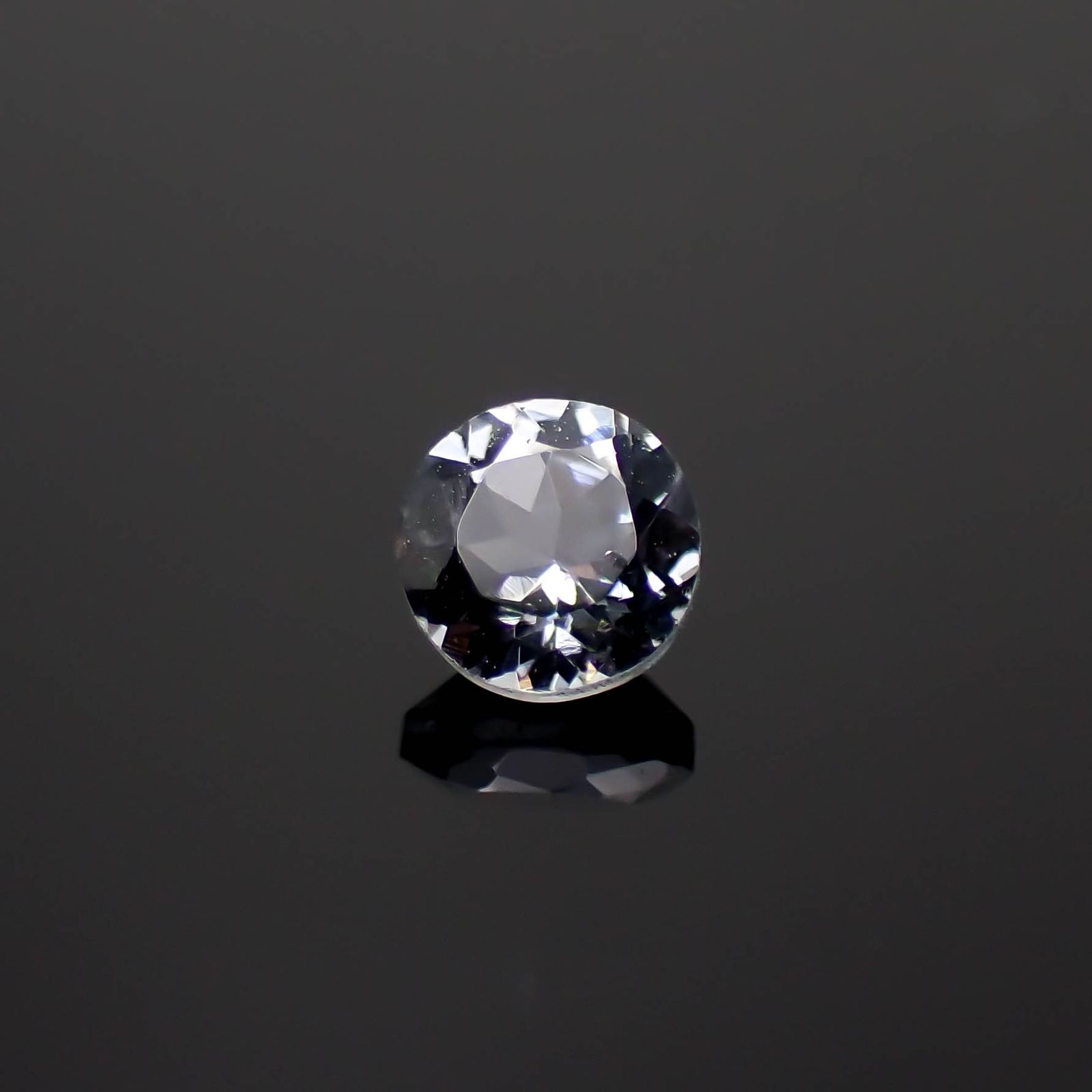 グレースピネル タンザニア産 0.48ct[230421540]4.5x4.5mm前後