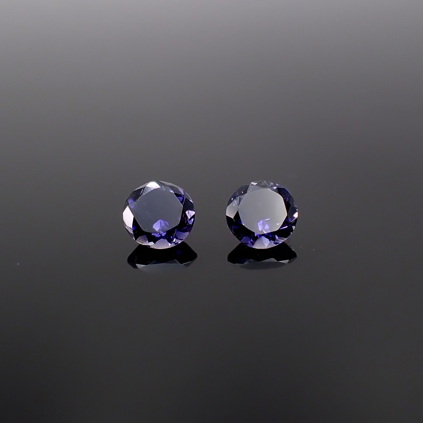 ◇ペアセット◇アイオライト タンザニア産 0.71ct(2pcs合計) / 5x5mm前後 [260231767]