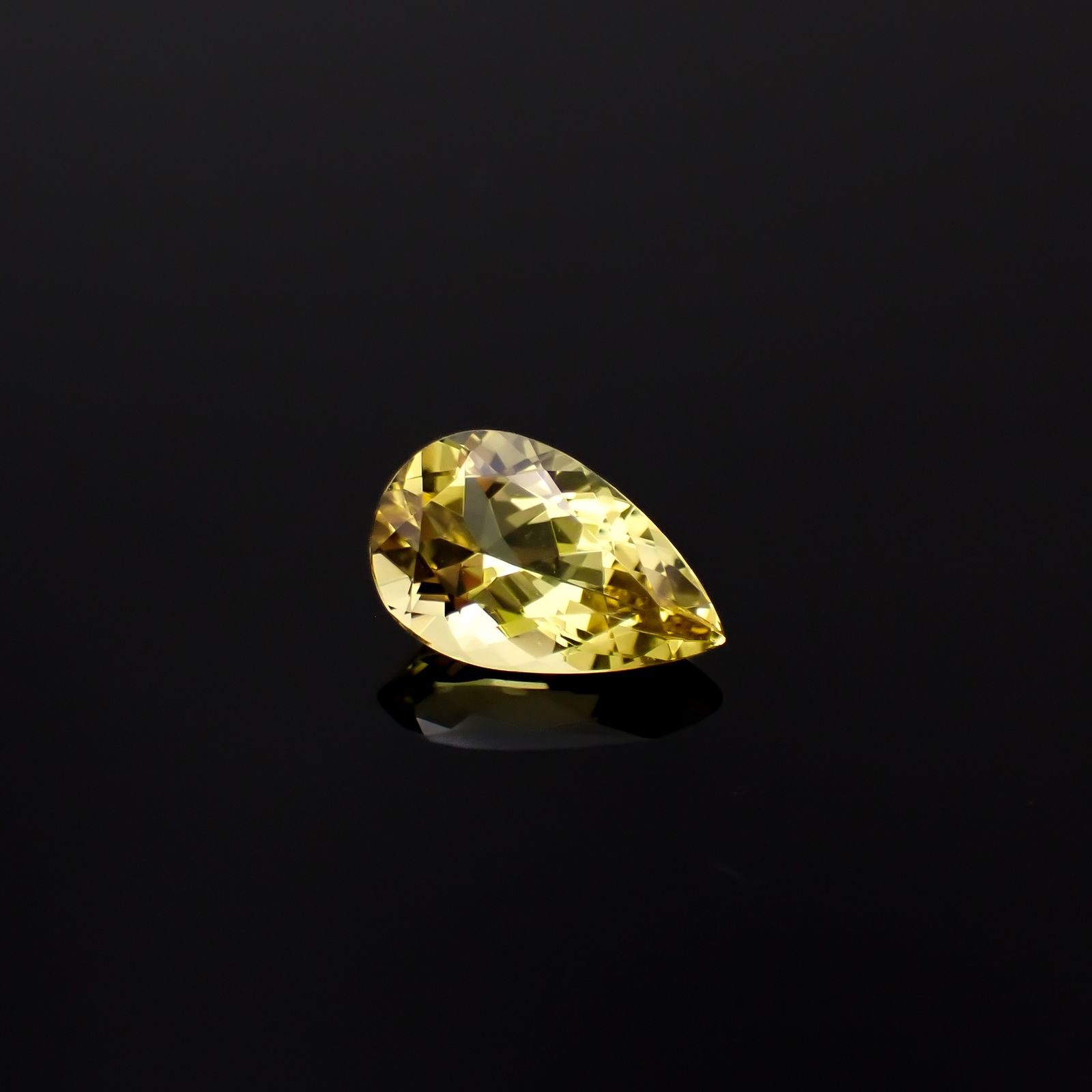 イエローベリル ブラジル産 1.83ct[240728551]11.2x7mm前後