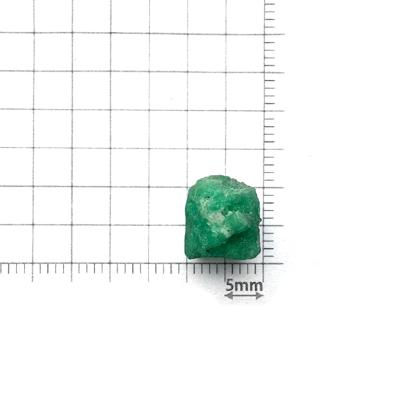 エメラルド原石 コロンビア産 4.86ct [250430176]11x9.2mm前後