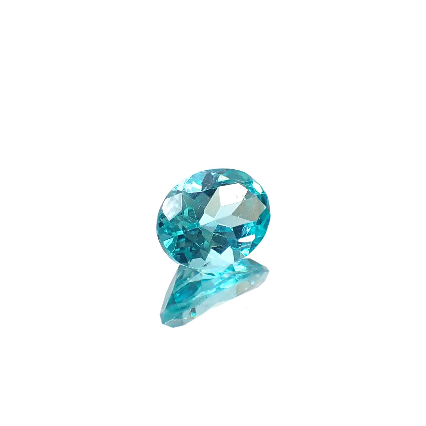 アパタイト(宝石名アパタイト)ブラジル産 0.84ct 識別済[230522008]7x5.2mm前後