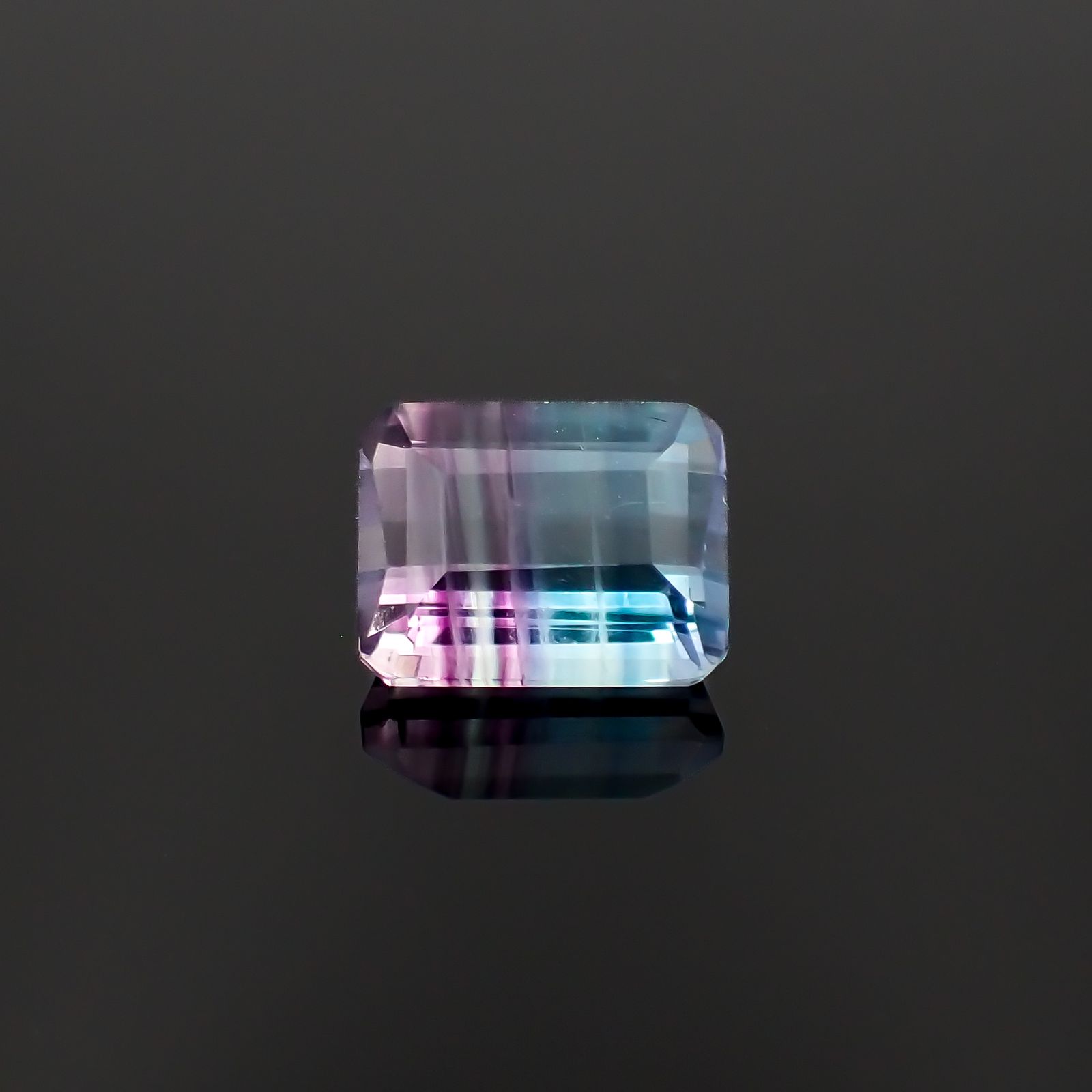 パーティカラーフローライト ブラジル産 2.98ct[230321178]8.9x6.9mm前後