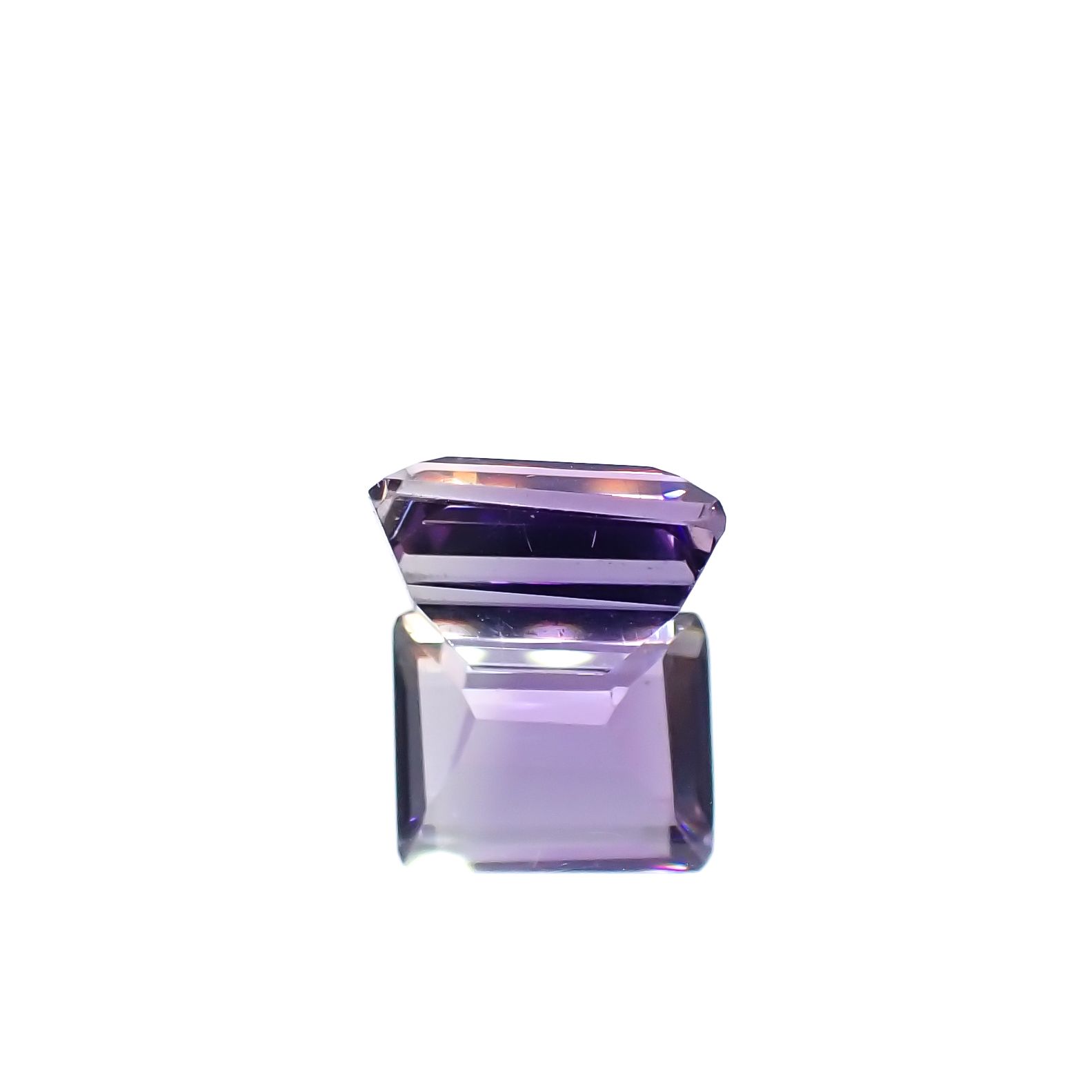 アワーグラスアメジスト(宝石名バイカラー・クォーツ)モロッコ産 2.53ct 識別済[231225098]8.7x7.2mm前後