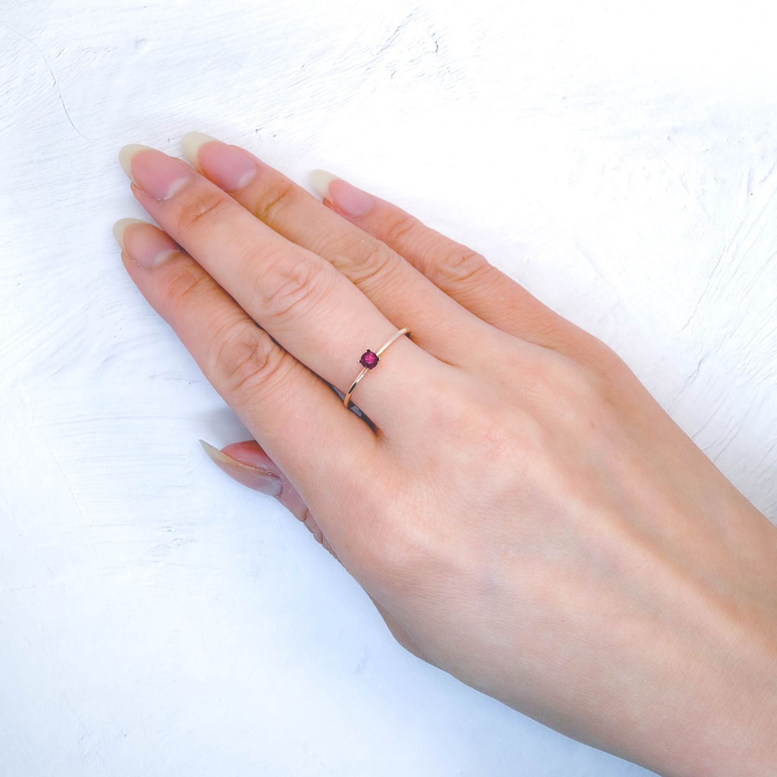 ルビー グリーンランド産 0.13ct / 3x3mm前後 [261033230]