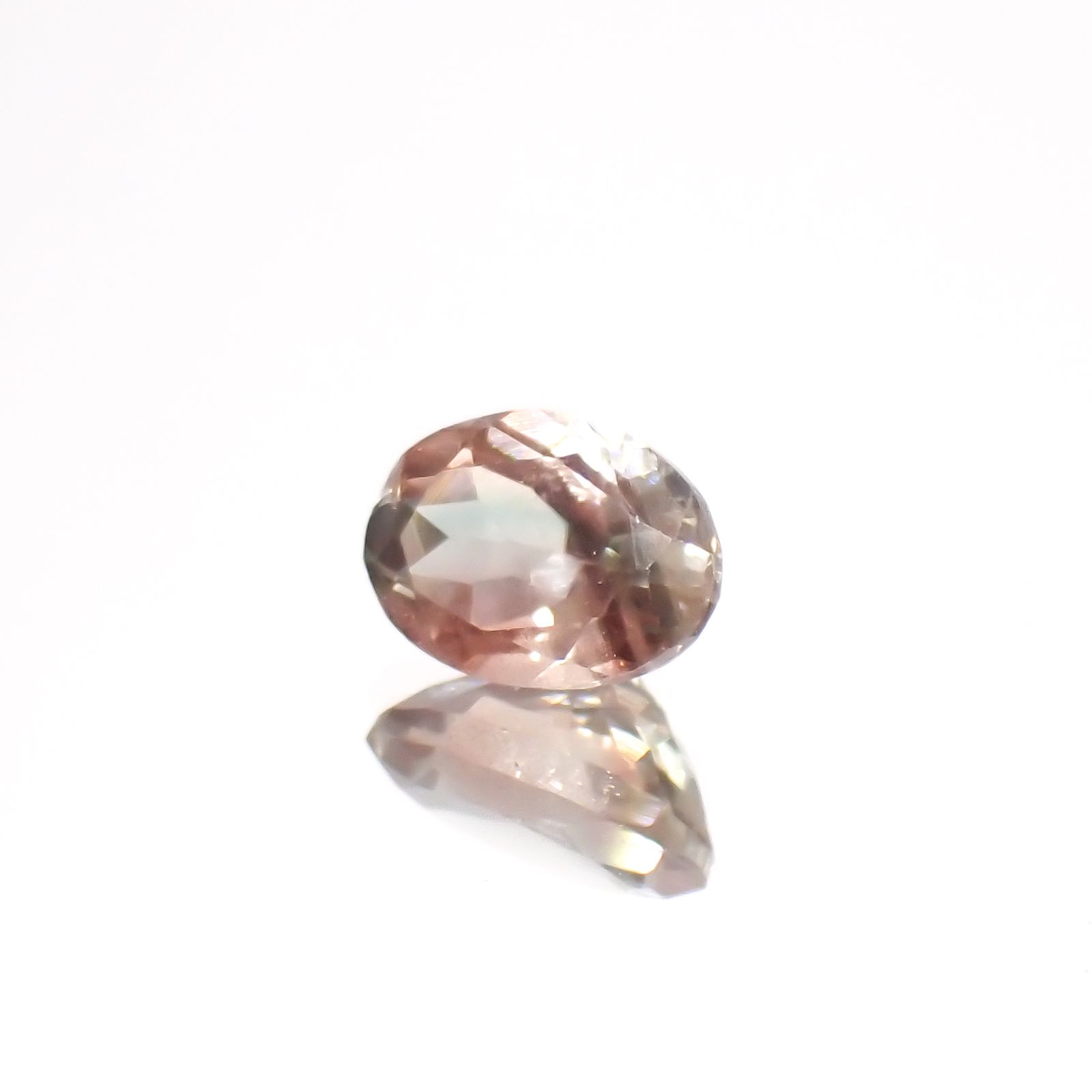 パーティカラーオレゴンサンストーン アメリカ・オレゴン州産 0.73ct[230722842]6.8x4.8mm前後