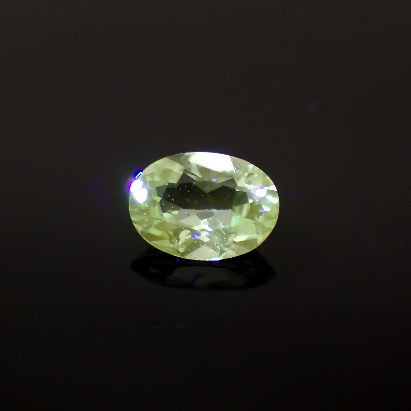 バナジウムコーネルピン(宝石名コーネルピン)タンザニア・タンガ州産 0.34ct 識別済[230521914]5.2x3.8mm前後