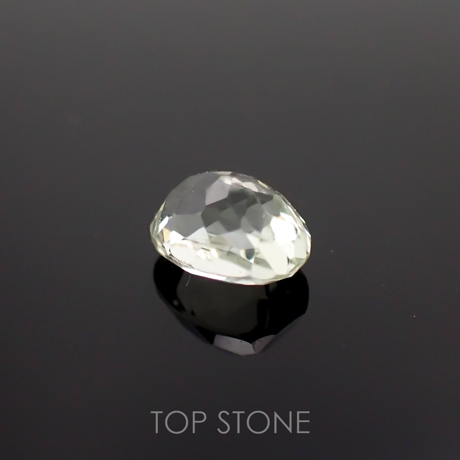 シリマナイト(宝石名シリマナイト)インド産 1.82ct 識別済[221018463]8x6.2mm前後