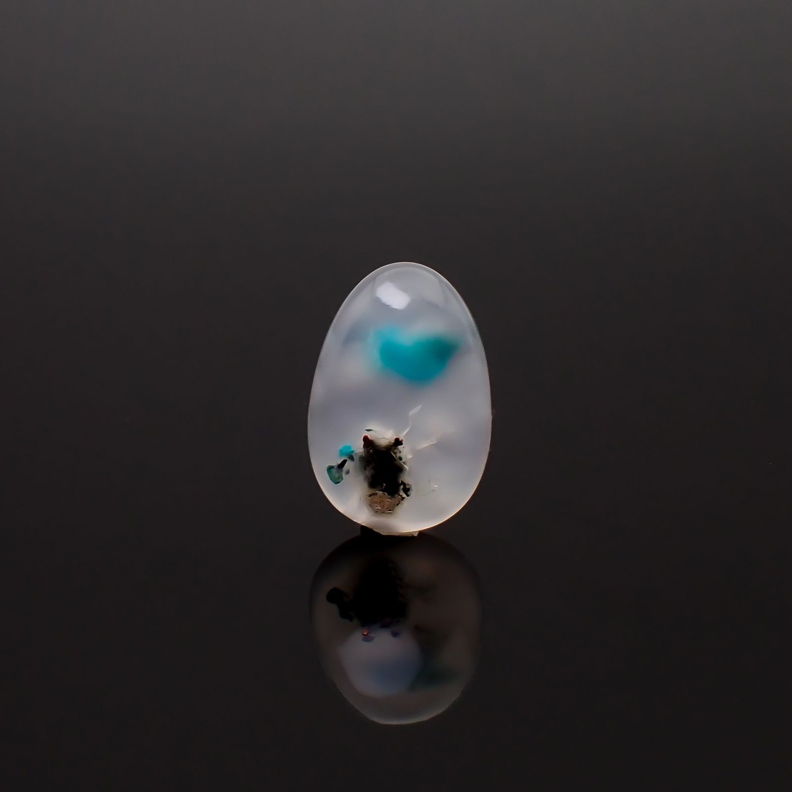 コッパークリソコラインカルセドニー インドネシア産 16.09ct / 23.6x15.9mm前後 [260932802]