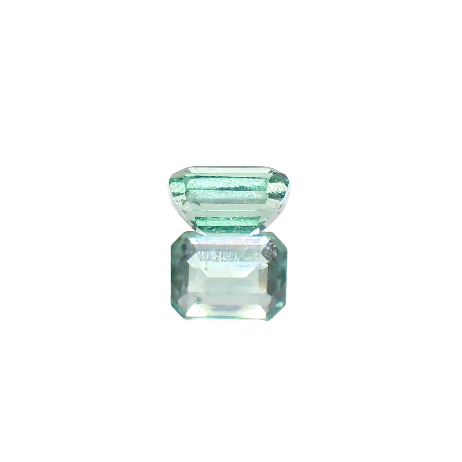 パステルカラーエメラルド コロンビア産 0.20ct / 3.8x2.9mm前後 [260225956]