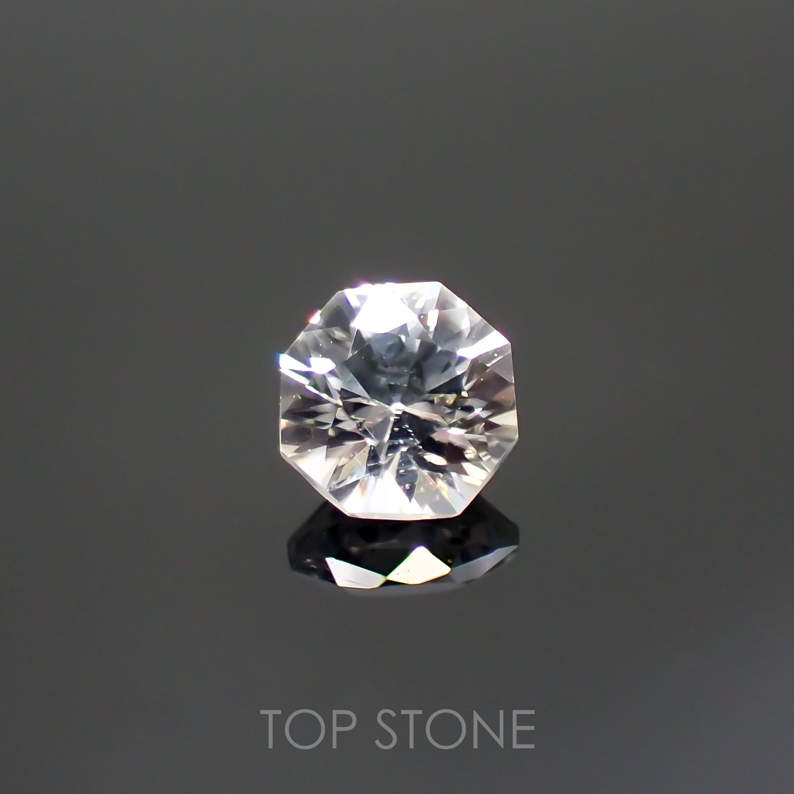 ◇オクタゴンカット◇カラーレスジルコン(宝石名ホワイト・ジルコン)スリランカ/カンボジア産 0.83ct 識別済[220114287]4.9x4.8mm前後