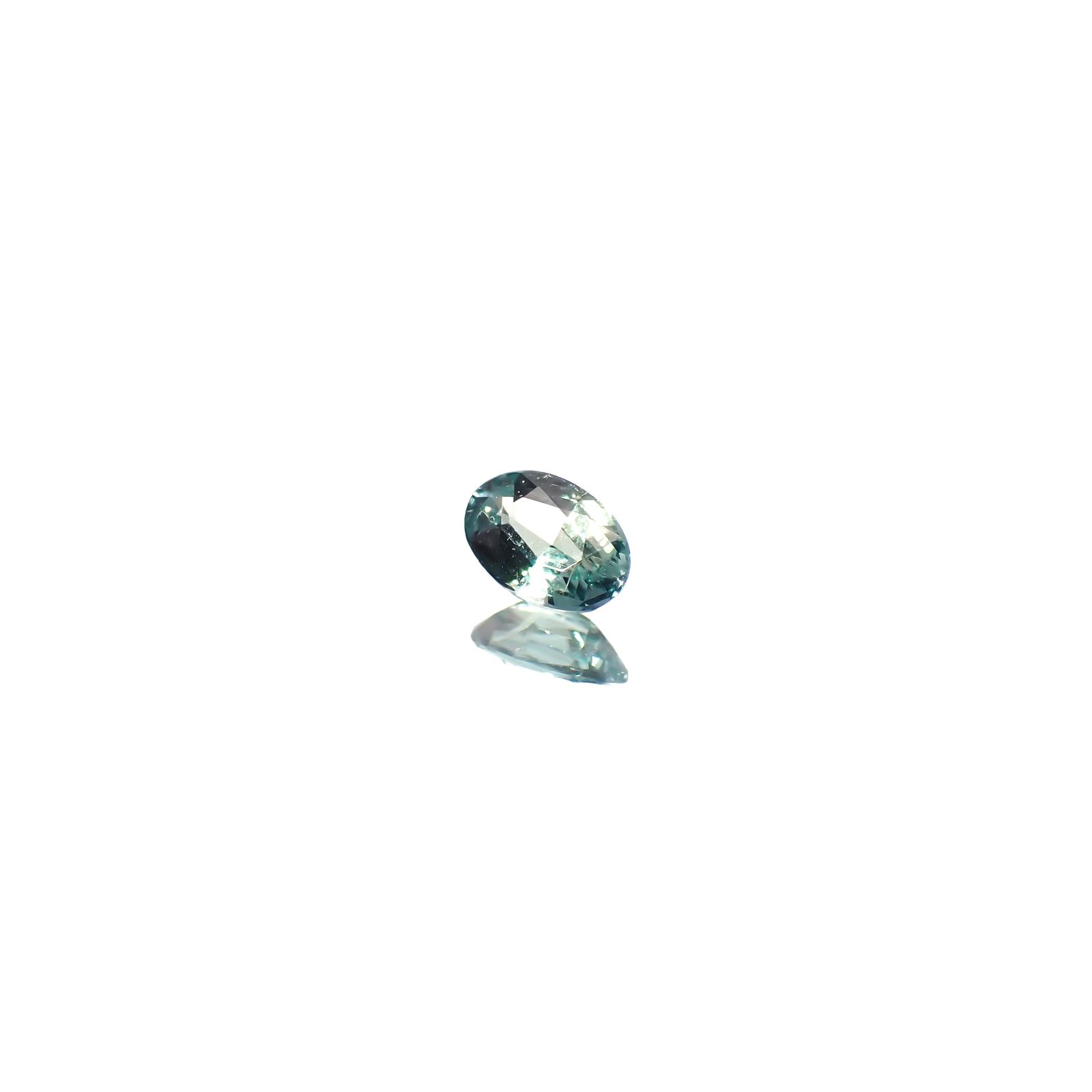 アレキサンドライト ブラジル産/EmeraldMains社製 0.10ct[240527584]3.6x2.4mm前後