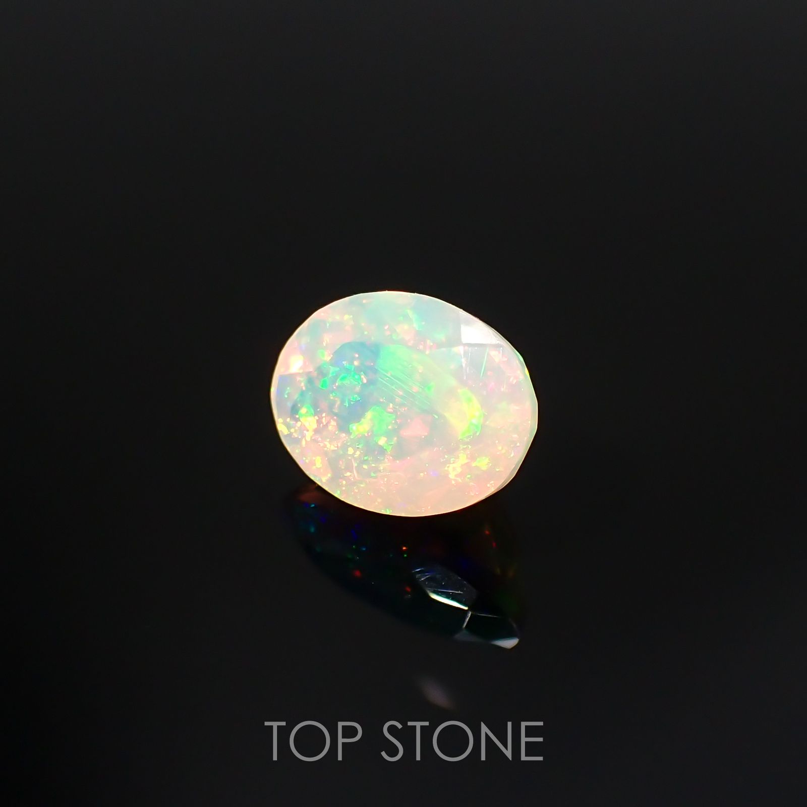 エチオピアオパール(宝石名オパール)エチオピア産 0.89ct 識別済[220114787]8x6mm前後