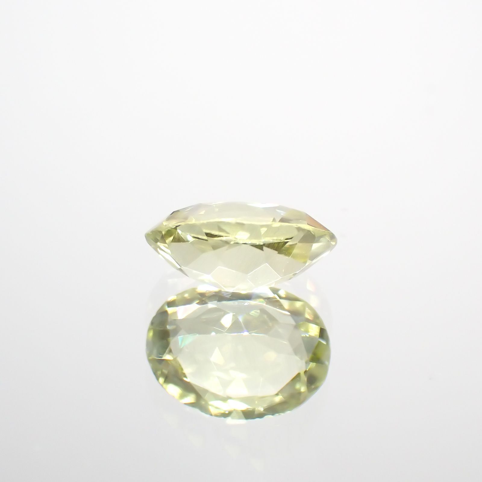 シリマナイト(宝石名シリマナイト)インド産 1.09ct 識別済[211113691]7.9x5.9mm前後
