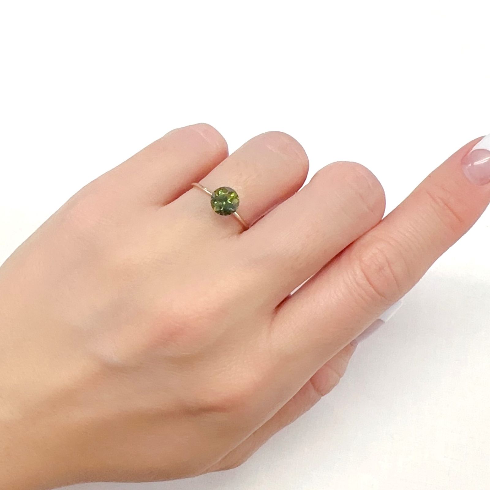 カラーチェンジスフェーン パキスタン産 1.21ct[231224767]6.4x6.4mm前後
