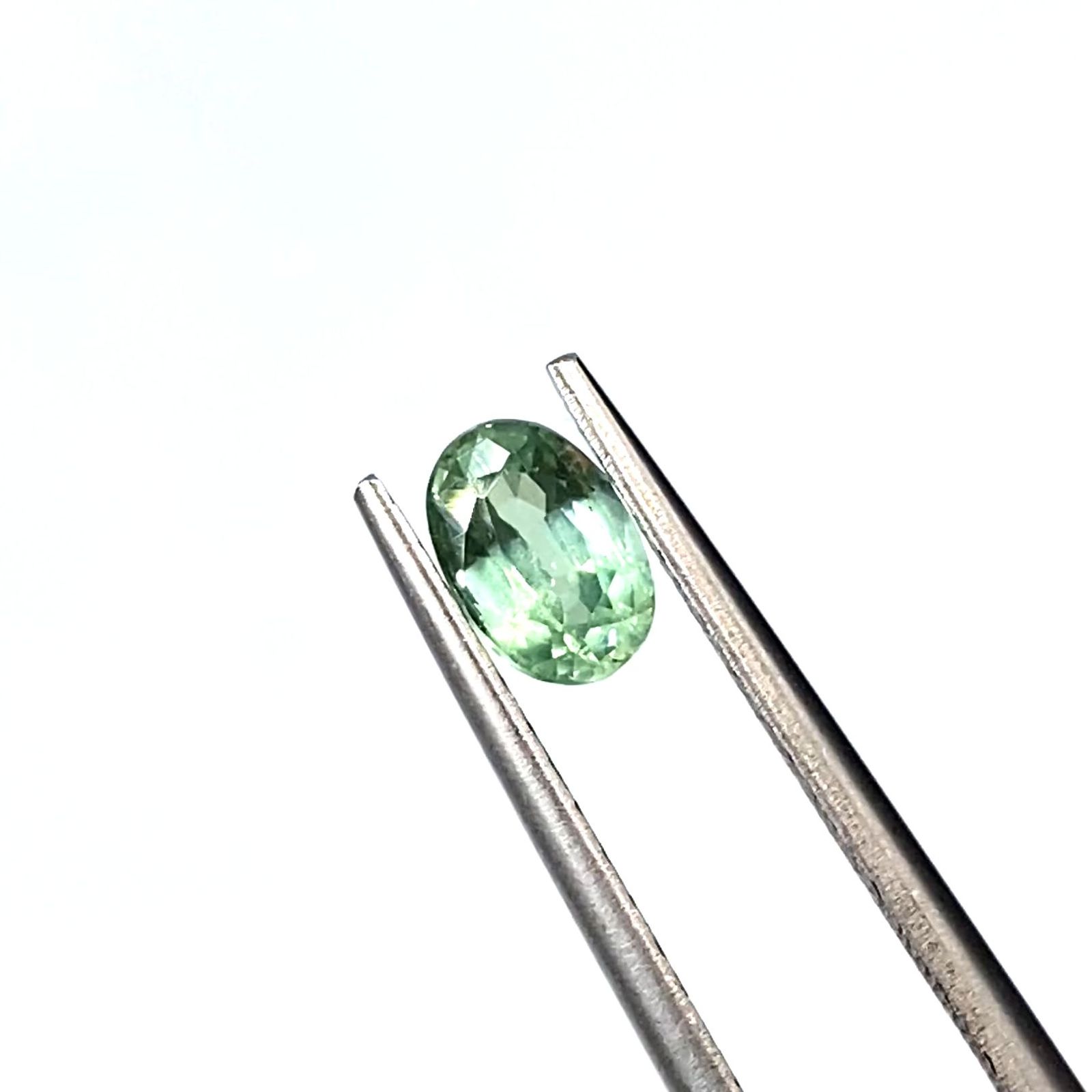グリーンカイヤナイト(宝石名カイヤナイト)タンザニア産 0.67ct 識別済