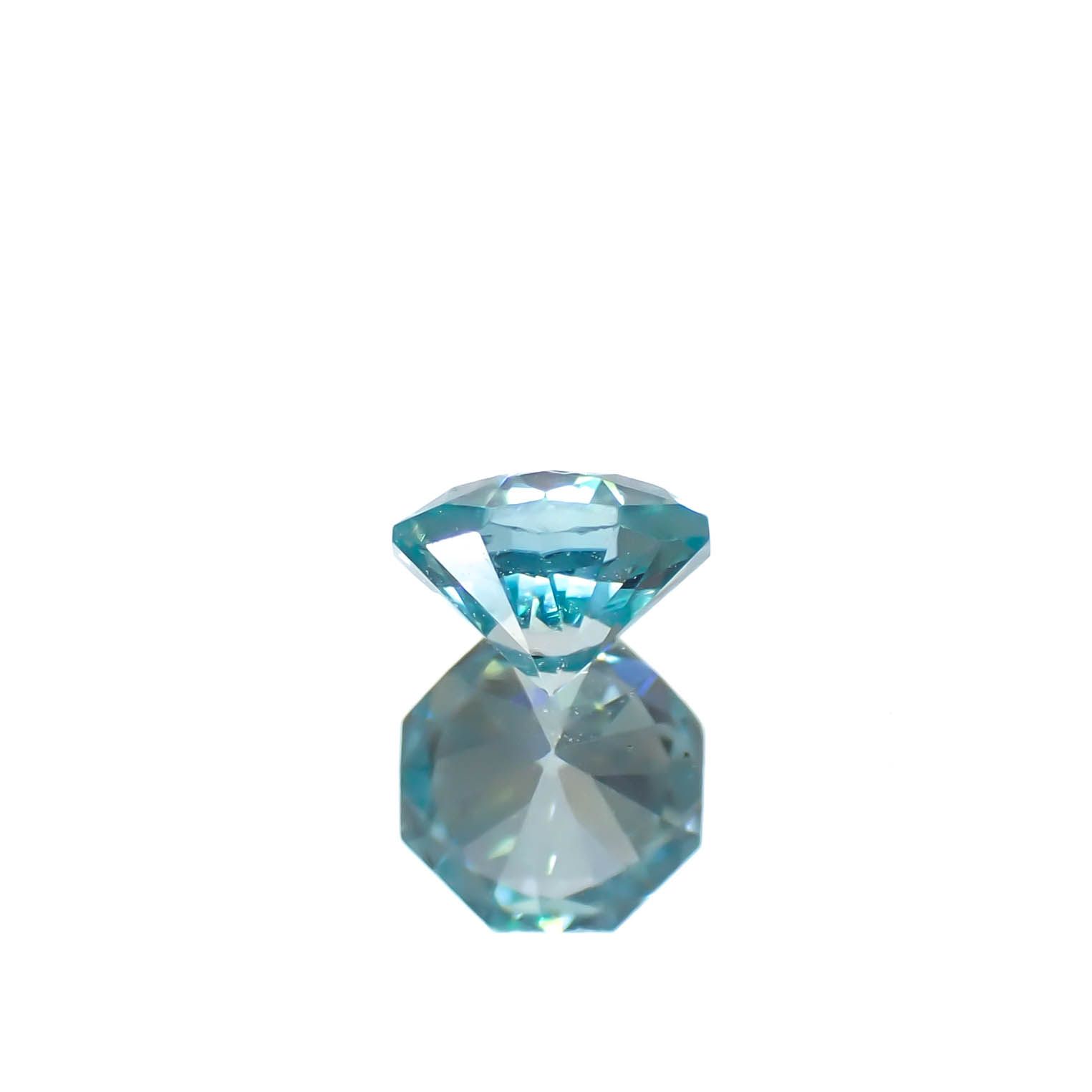 ◇オクタゴンカット◇ブルージルコン(宝石名ブルー・ジルコン)カンボジア産 0.71ct 識別済[241229625]4.8x4.7mm前後