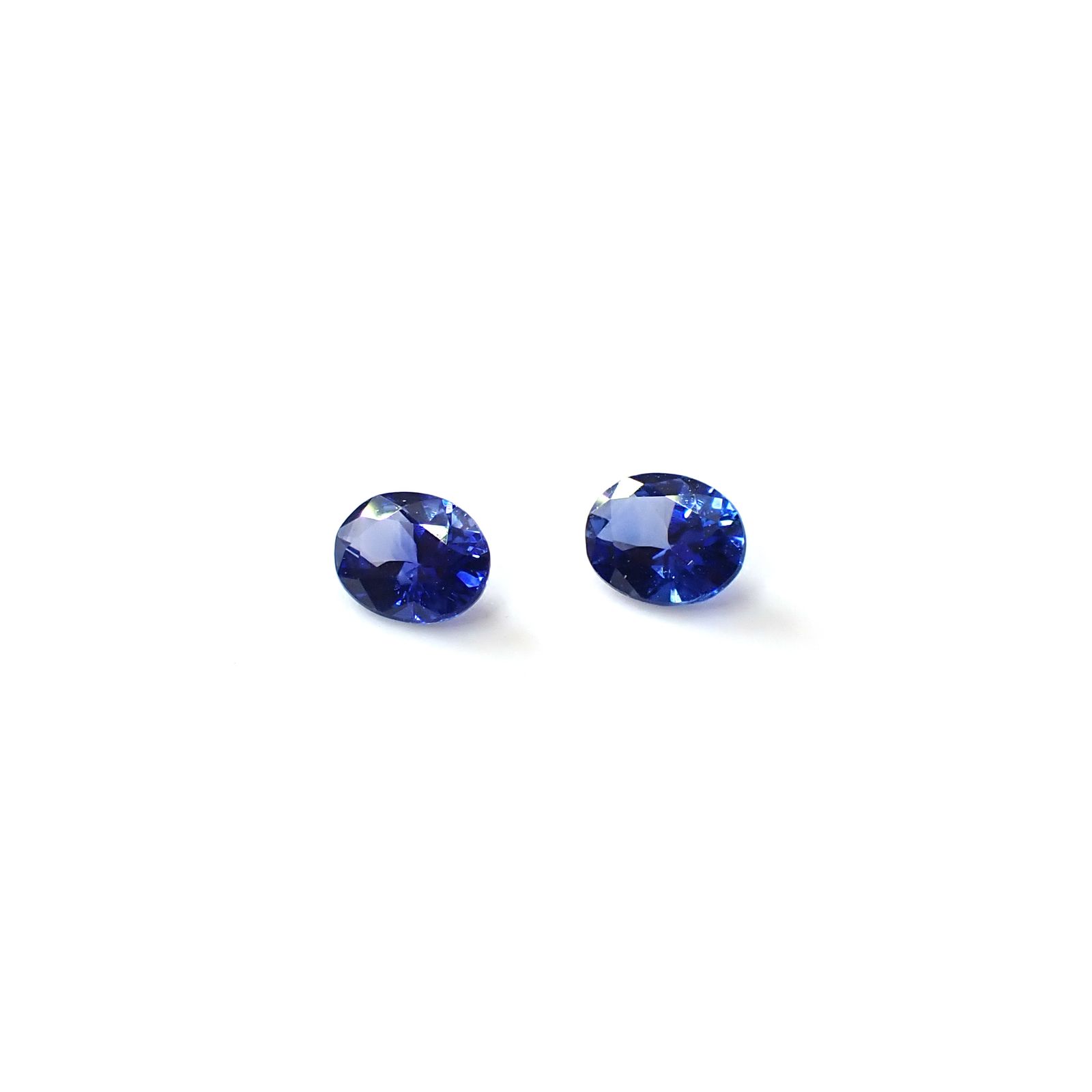 ◇ペアセット◇サファイア スリランカ/マダガスカル産 0.38ct(2pcs合計) [250830991]3.9x3.0-3.1mm前後