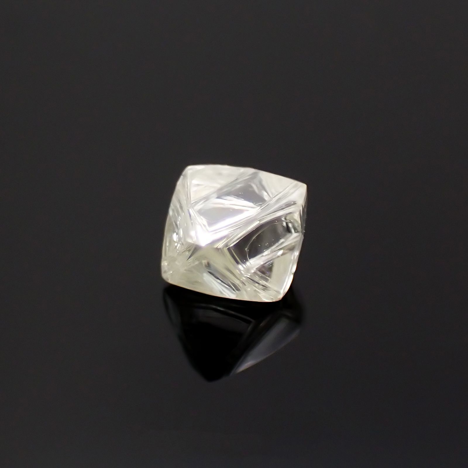 ソーヤブルダイヤモンド 原石(宝石名ダイアモンド) 0.240ct ソ付