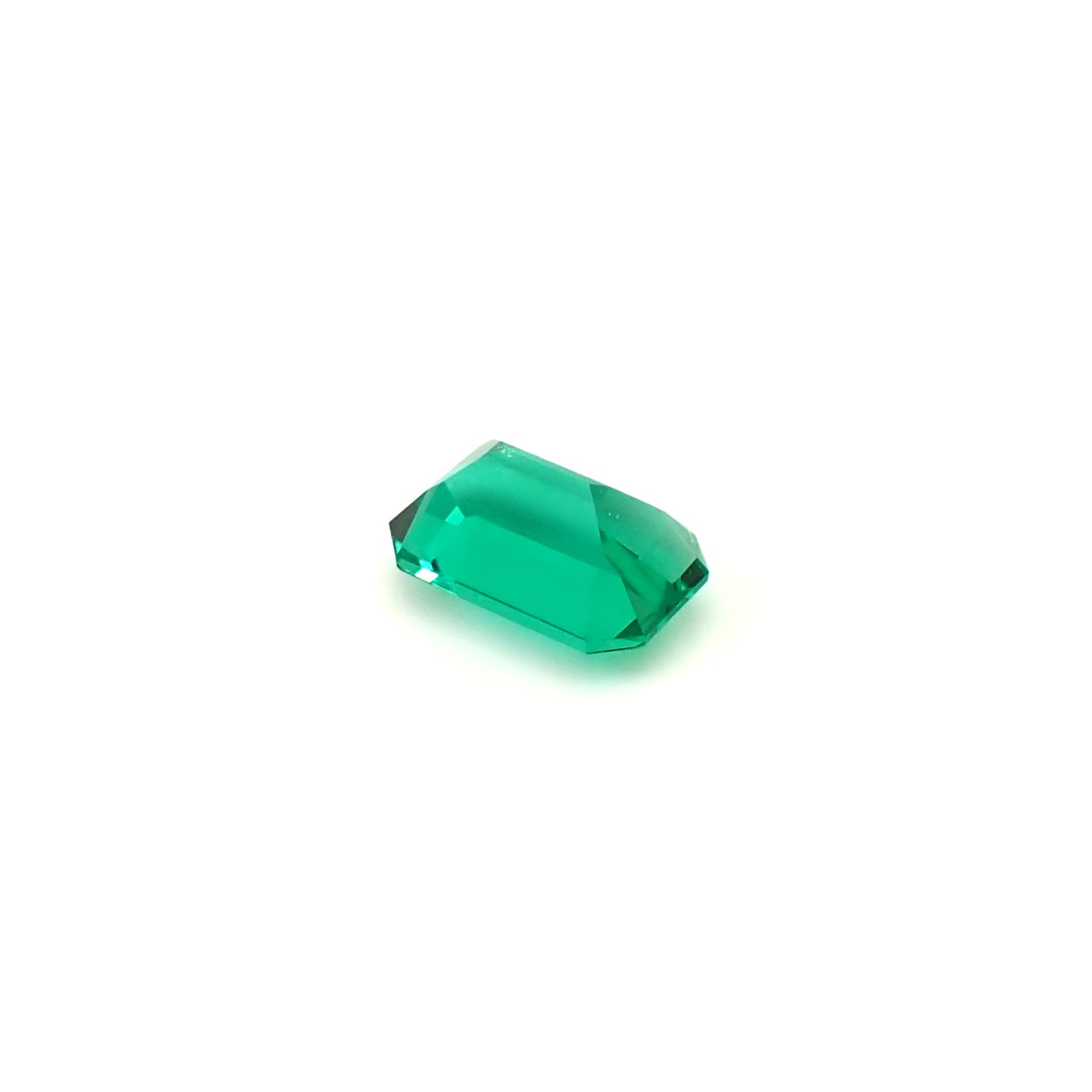 ノンオイルエメラルド(宝石名エメラルド)コロンビア産 GIA鑑付 0.42ct / 5.78x3.72mm前後 [251231537]
