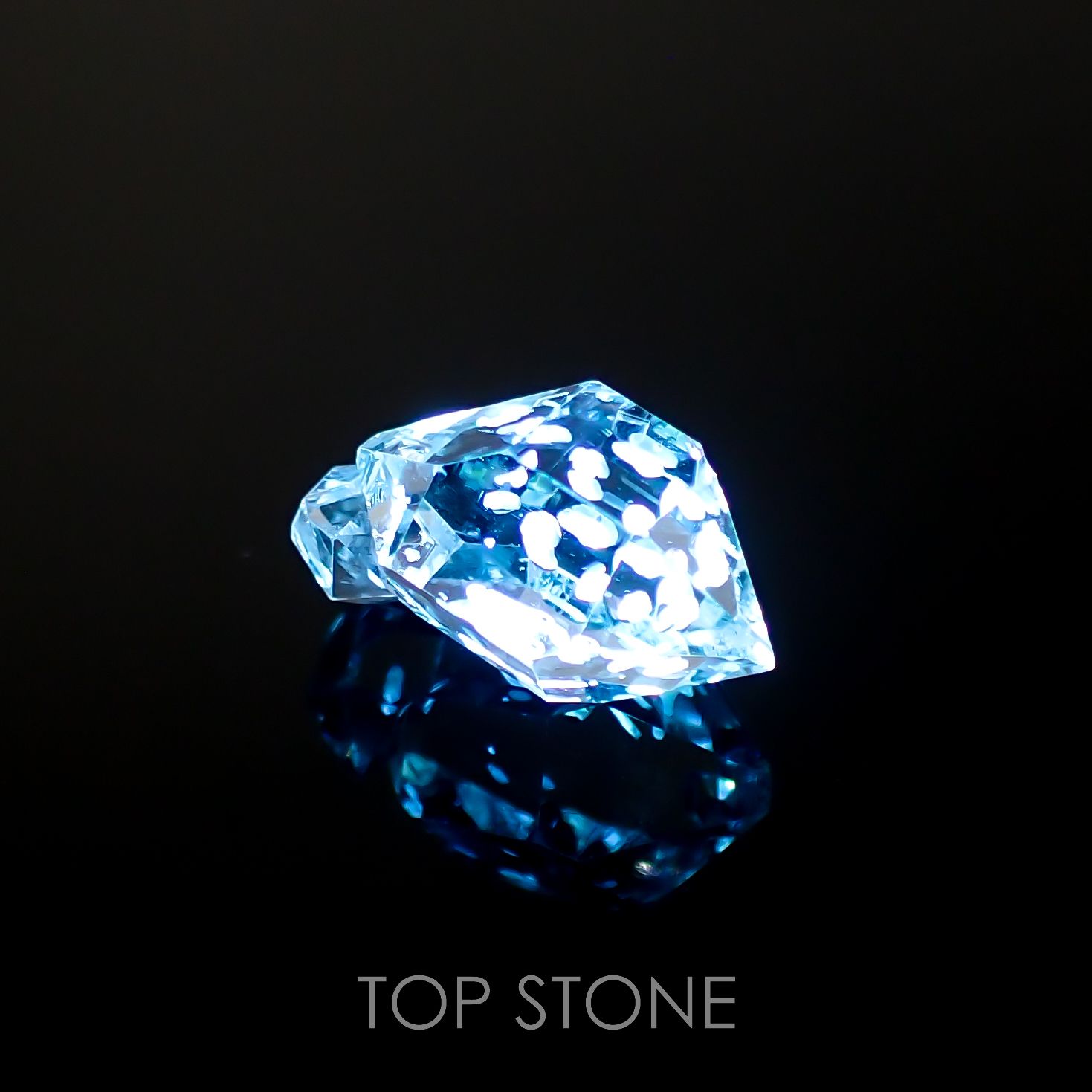 オイルインクォーツ 原石 パキスタン産 3.52ct[220917687]12.5x8.5mm前後