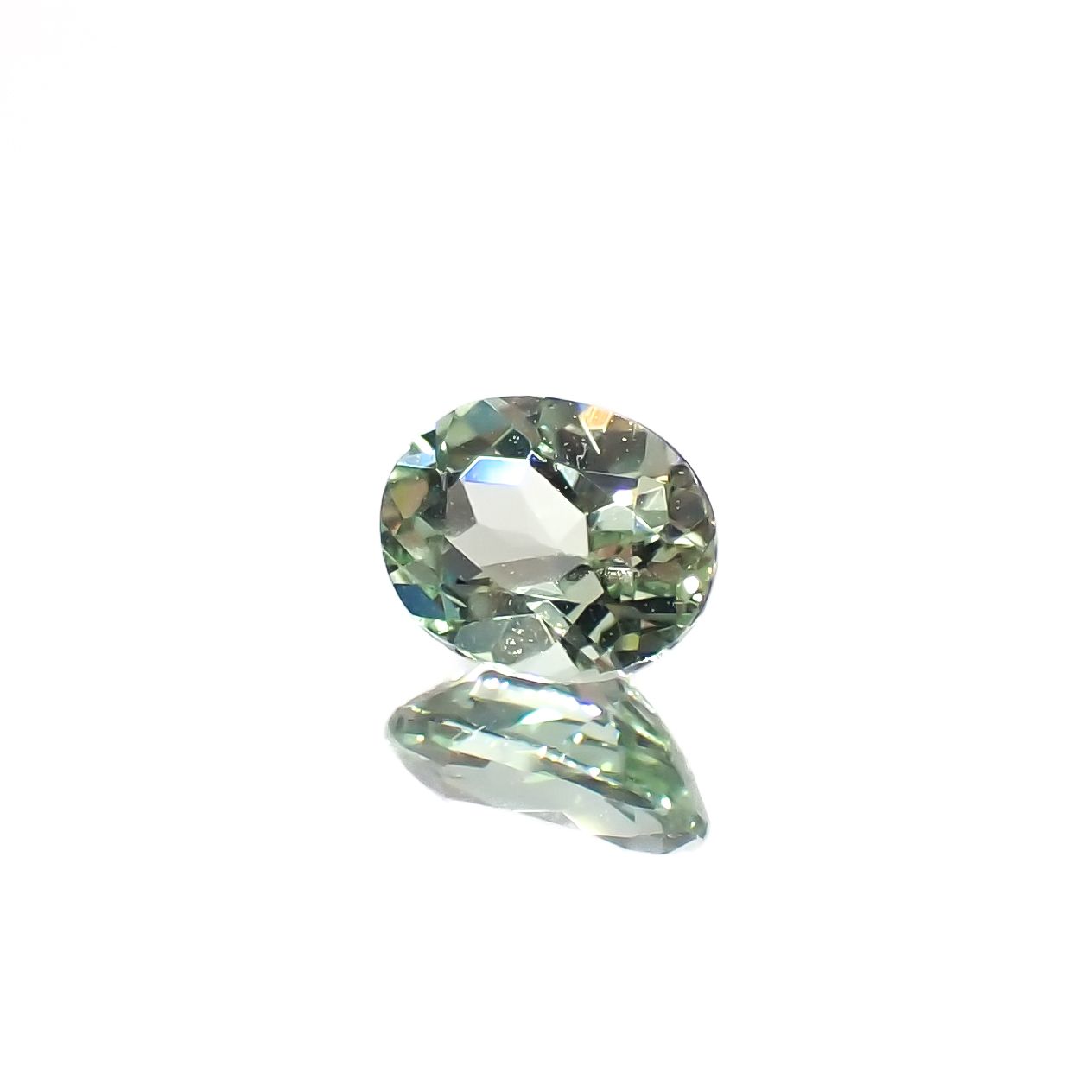バナジウムコーネルピン(宝石名コーネルピン)タンザニア・タンガ州産 0.32ct 識別済[230320932]4.8x3.7mm前後