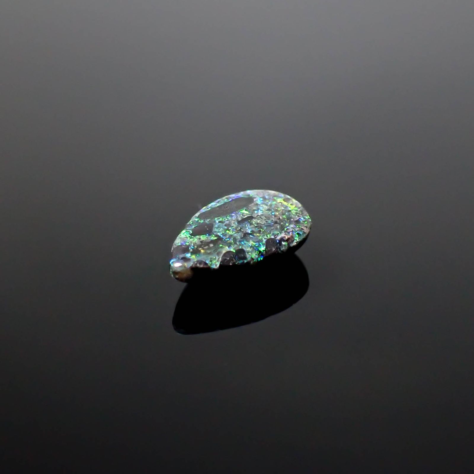 ブラックマトリックスオパール(宝石名オパール/加熱処理)オーストラリア産 1.39ct 識別済[250330129]10.9x6.9mm前後